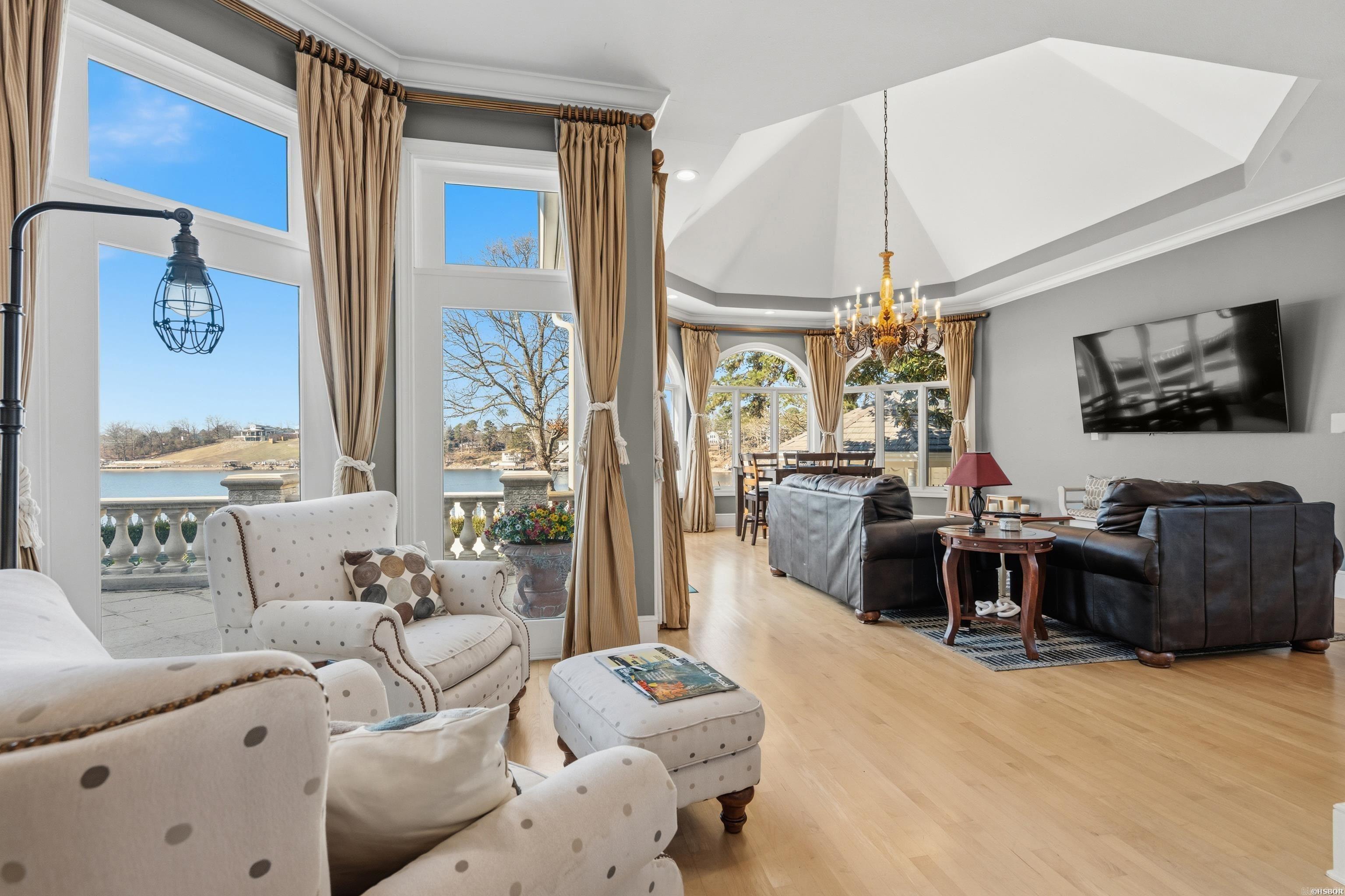 Driftwood Point - Residential