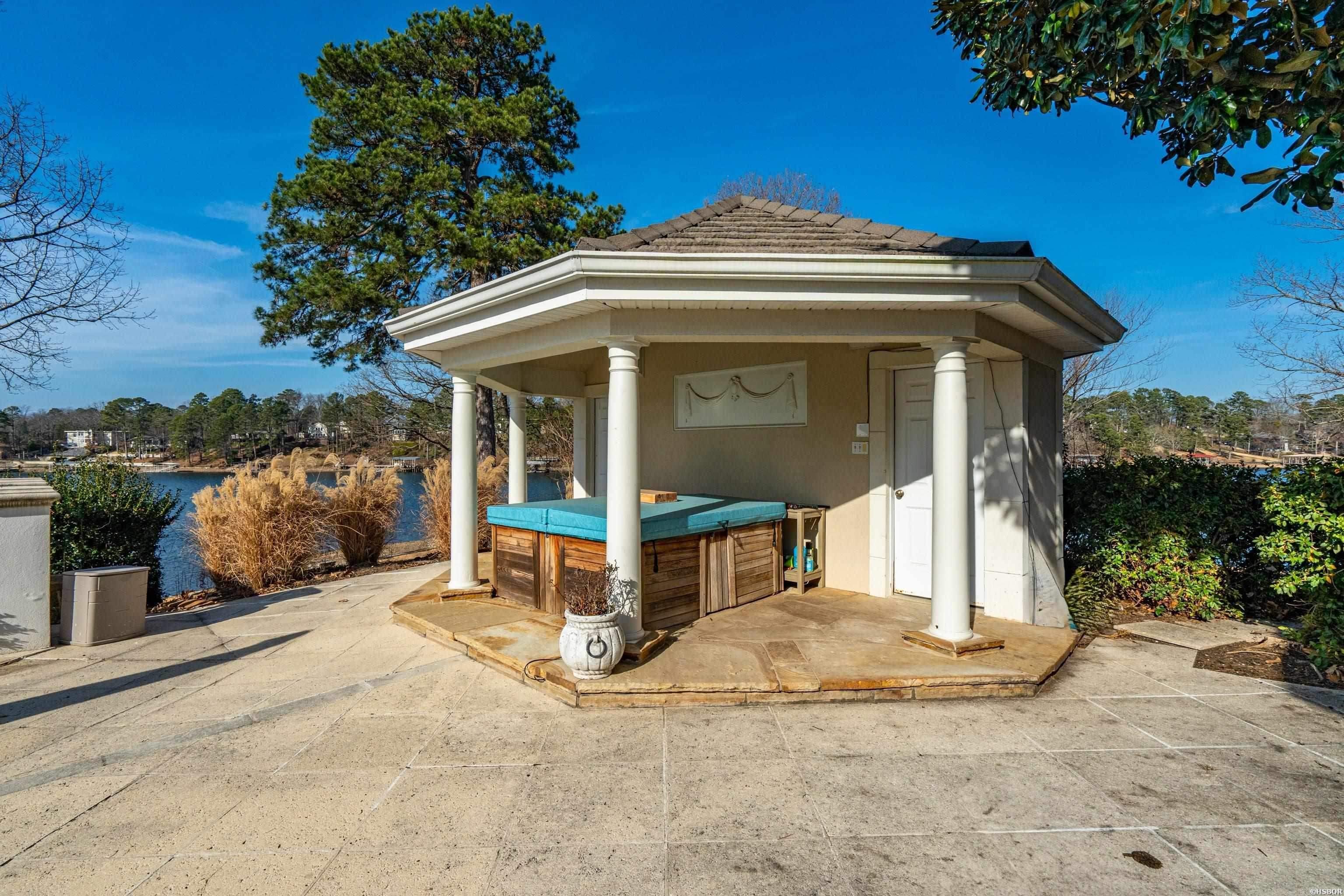 Driftwood Point - Residential