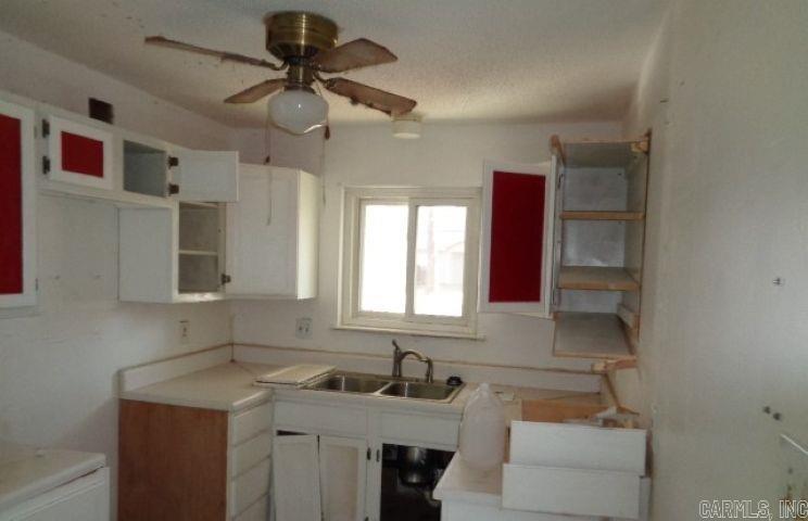 KELLOGG LAKE EST - Residential