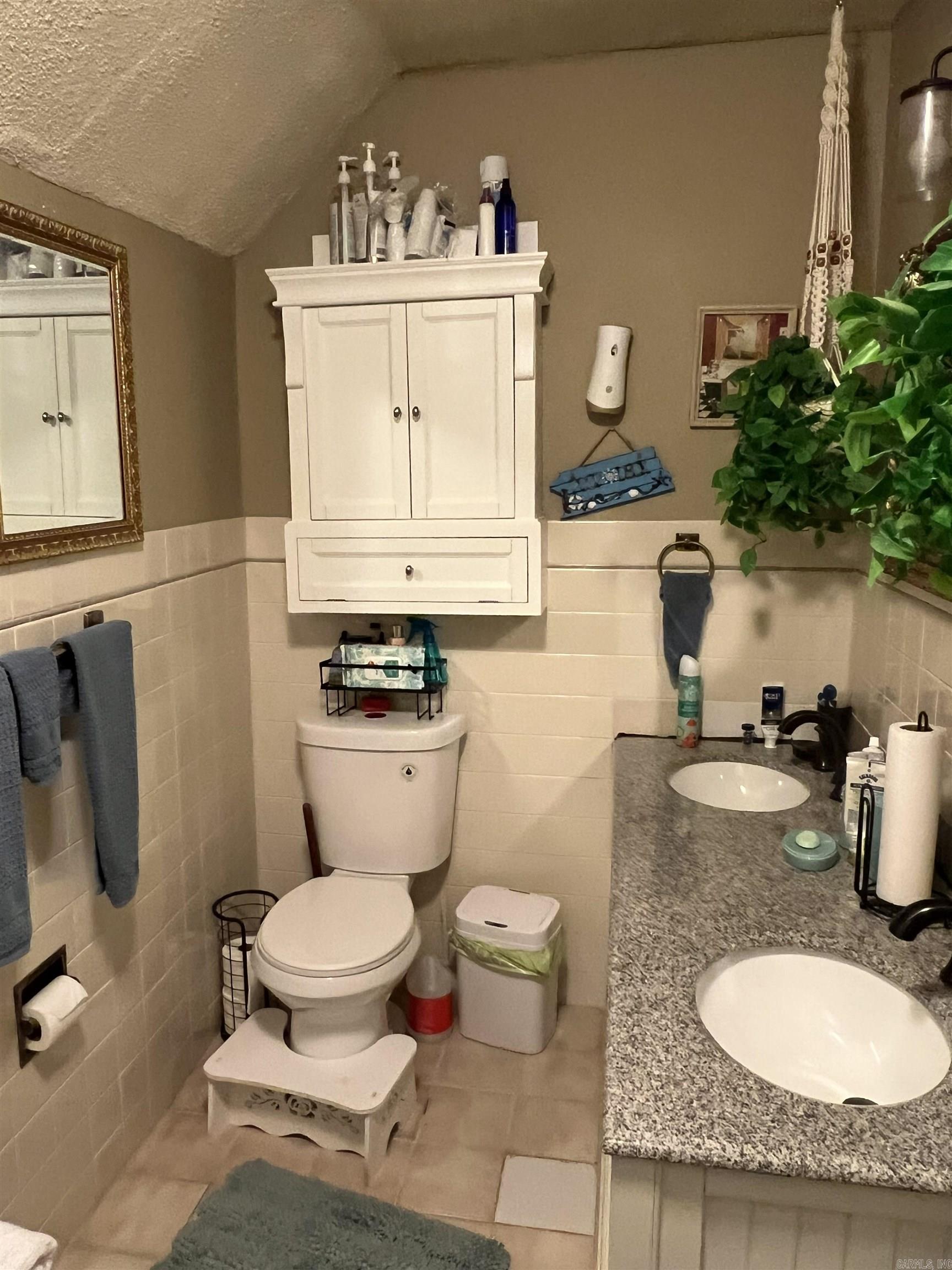 MAJESTIC OAKS - Residential