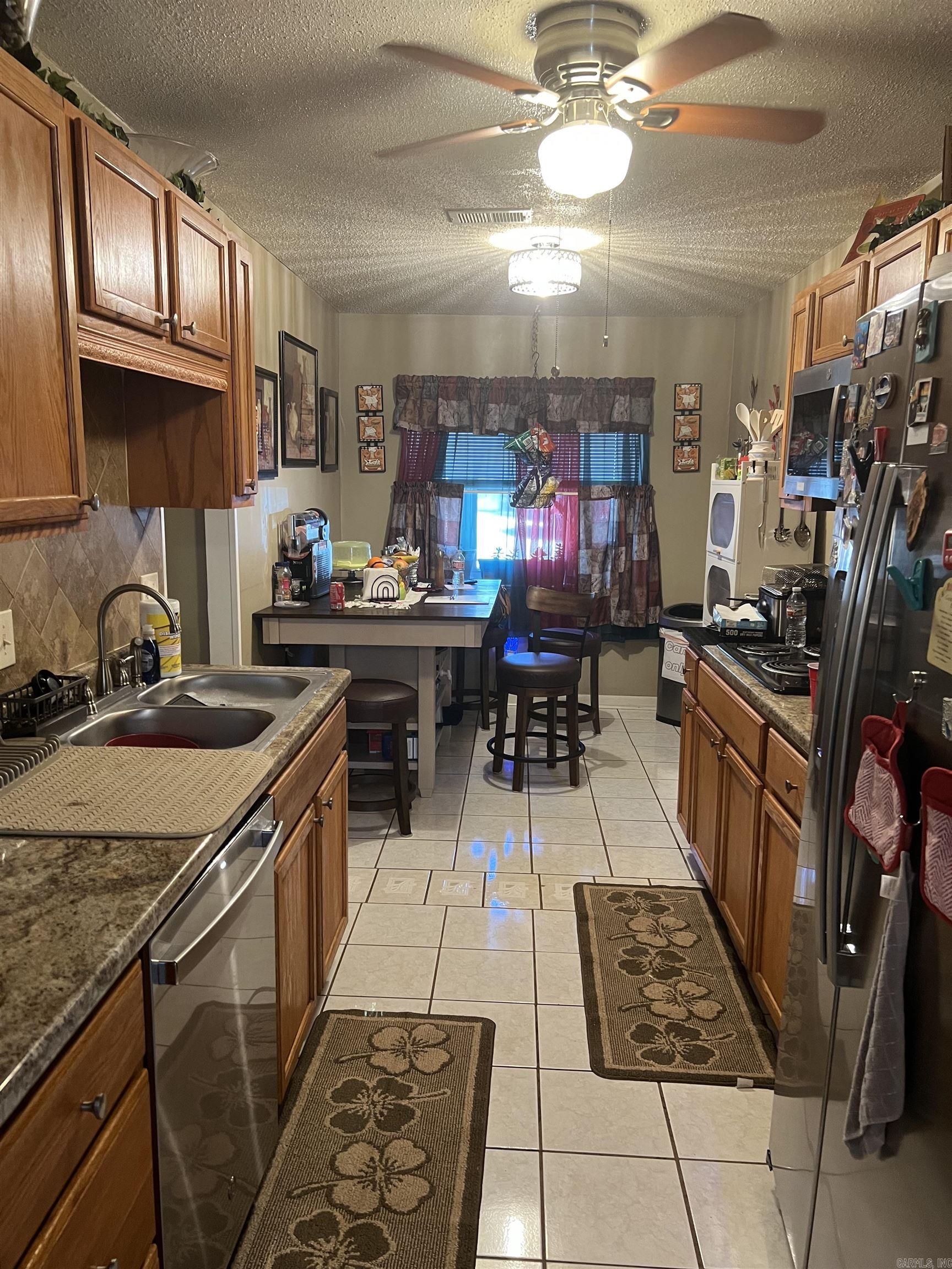 MAJESTIC OAKS - Residential