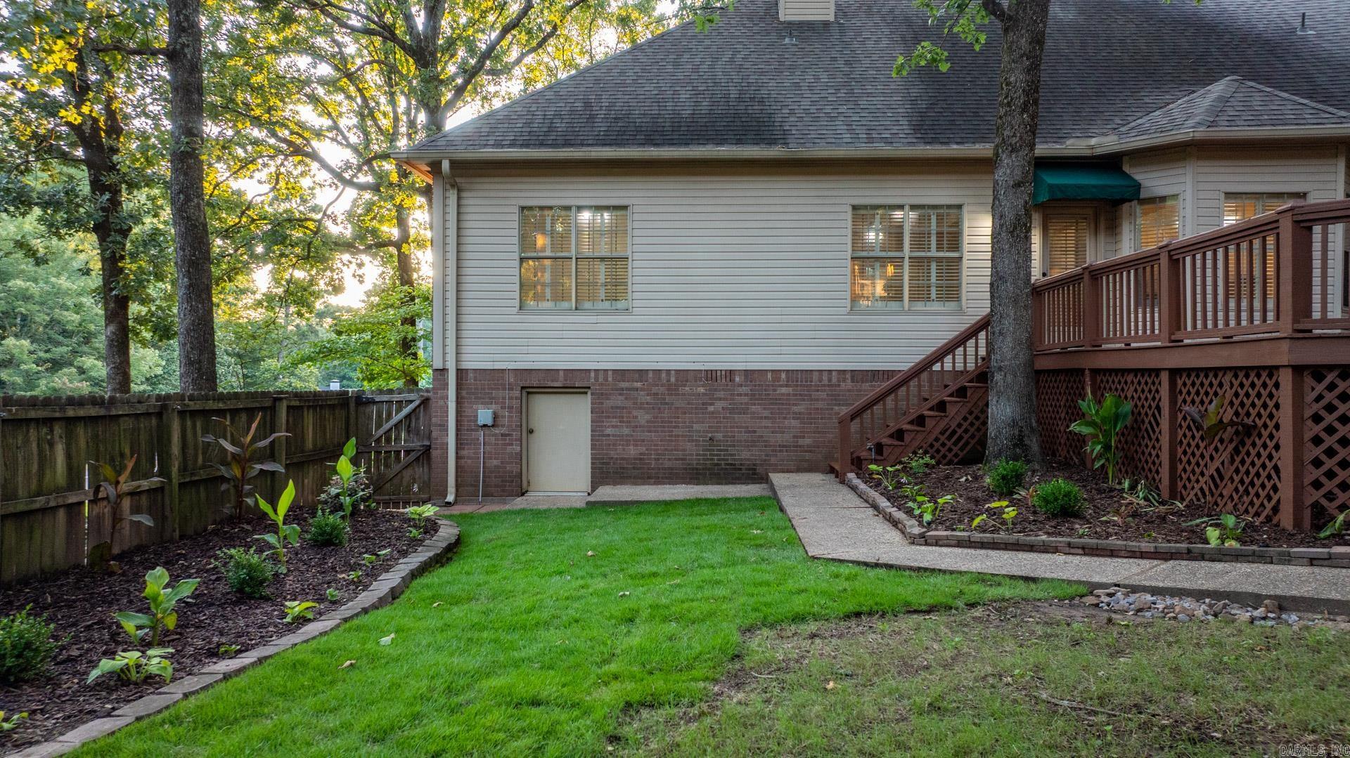 LONGLEA MANOR ADDN - Residential