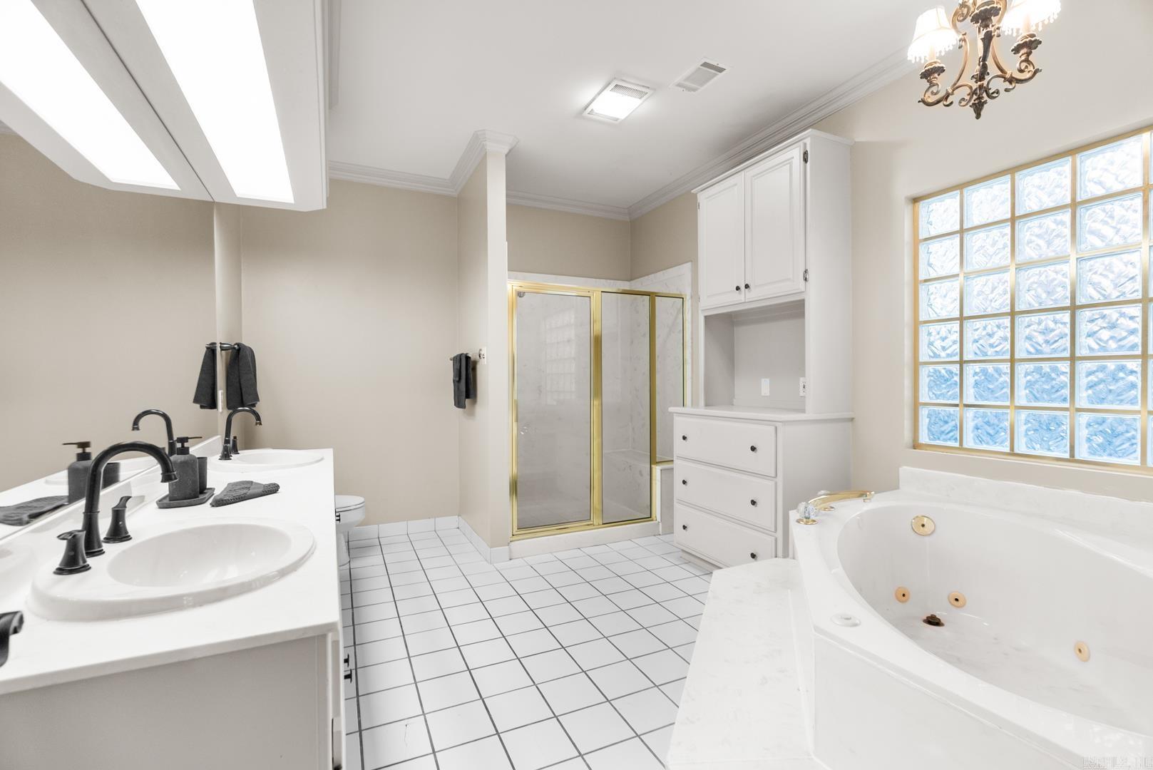 LONGLEA MANOR ADDN - Residential