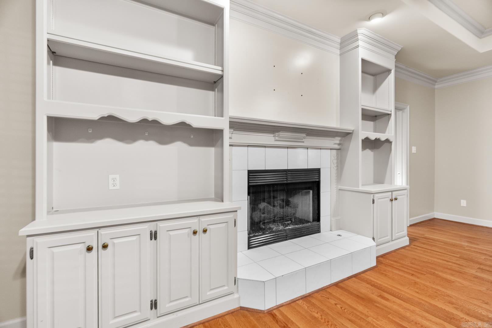 LONGLEA MANOR ADDN - Residential