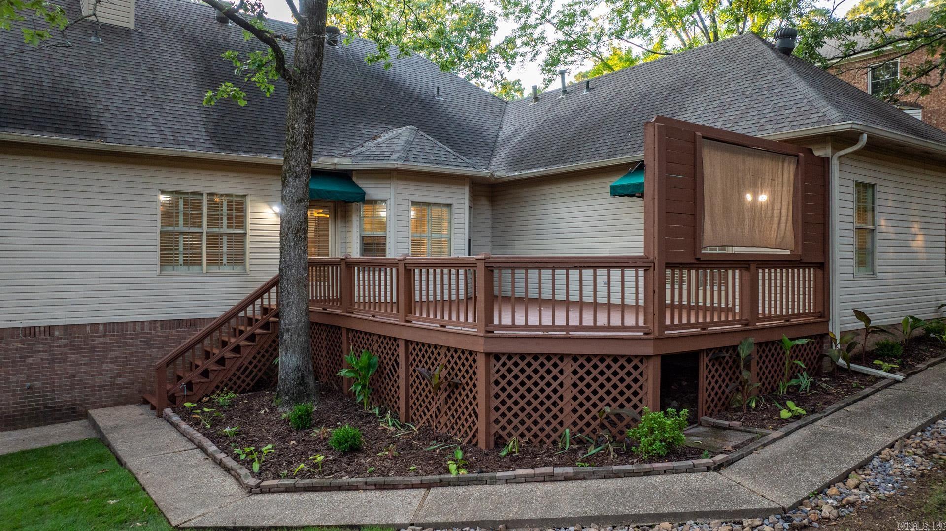 LONGLEA MANOR ADDN - Residential