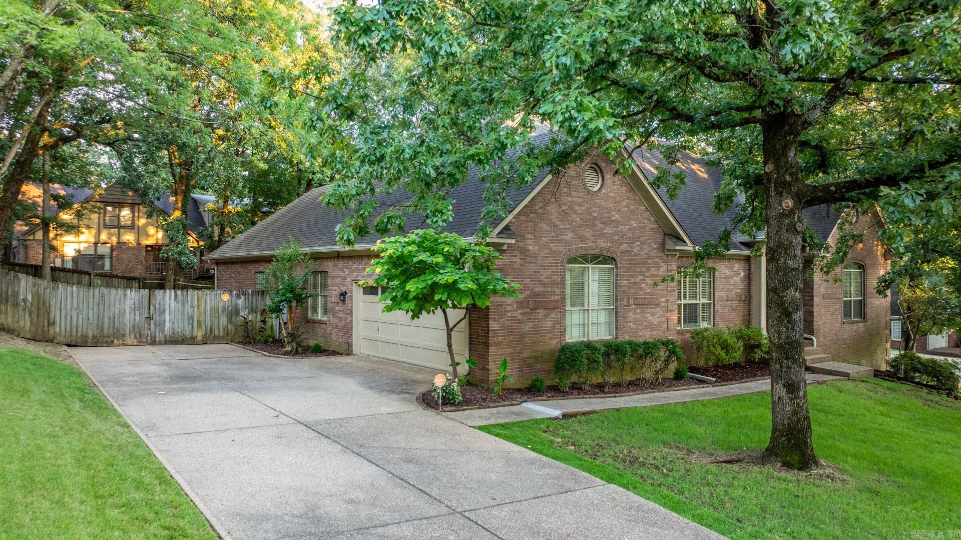 LONGLEA MANOR ADDN - Residential