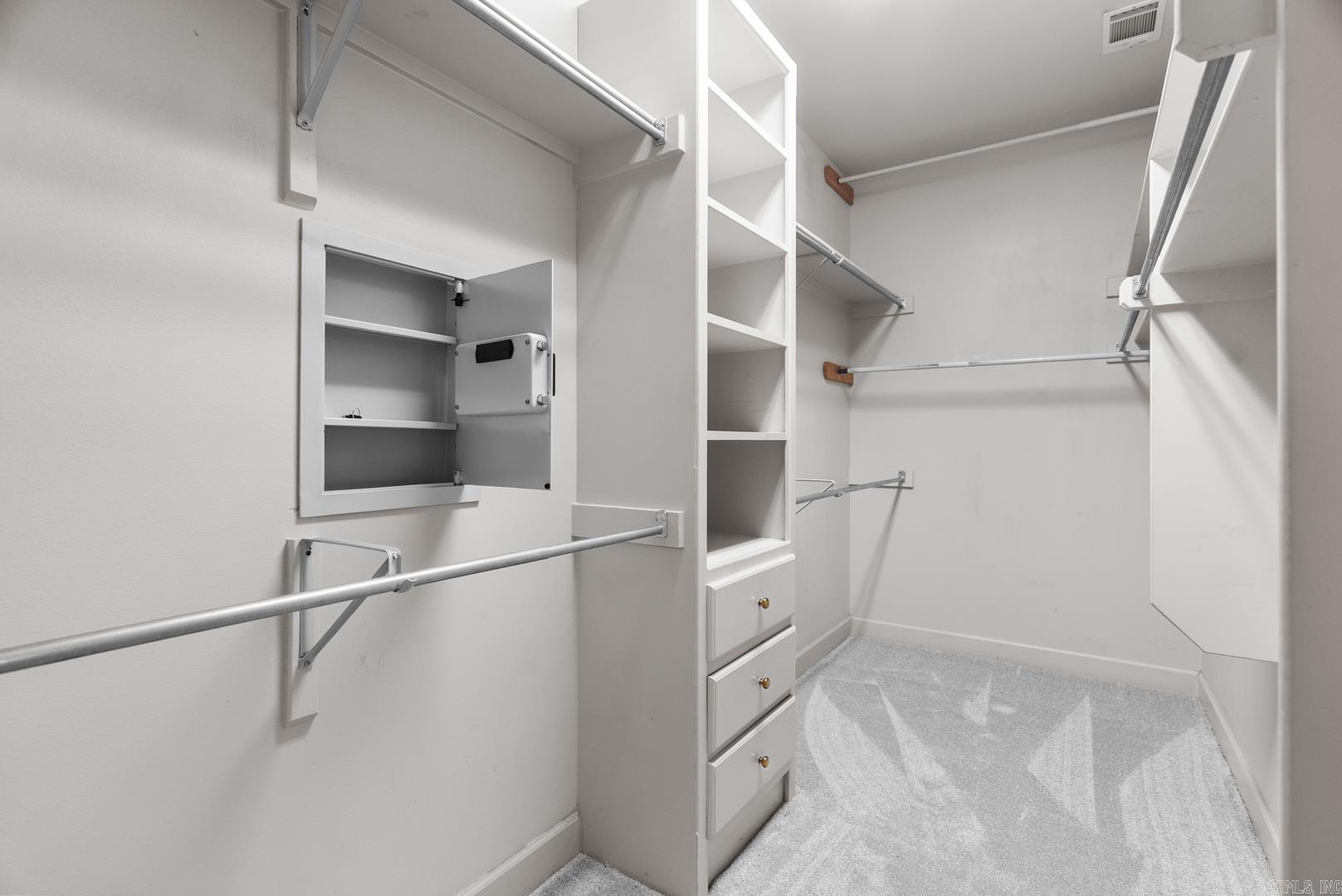 LONGLEA MANOR ADDN - Residential