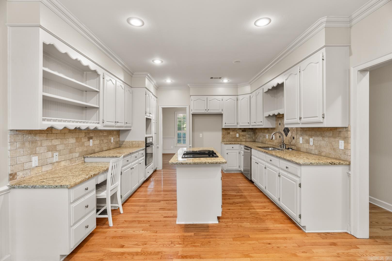 LONGLEA MANOR ADDN - Residential