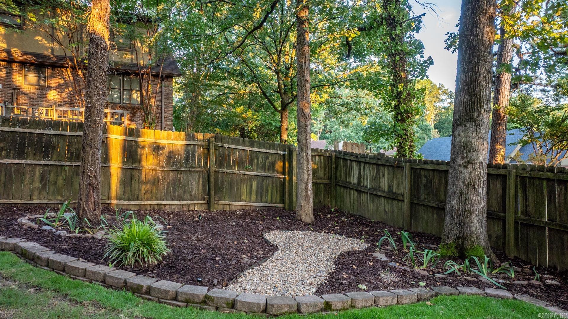 LONGLEA MANOR ADDN - Residential