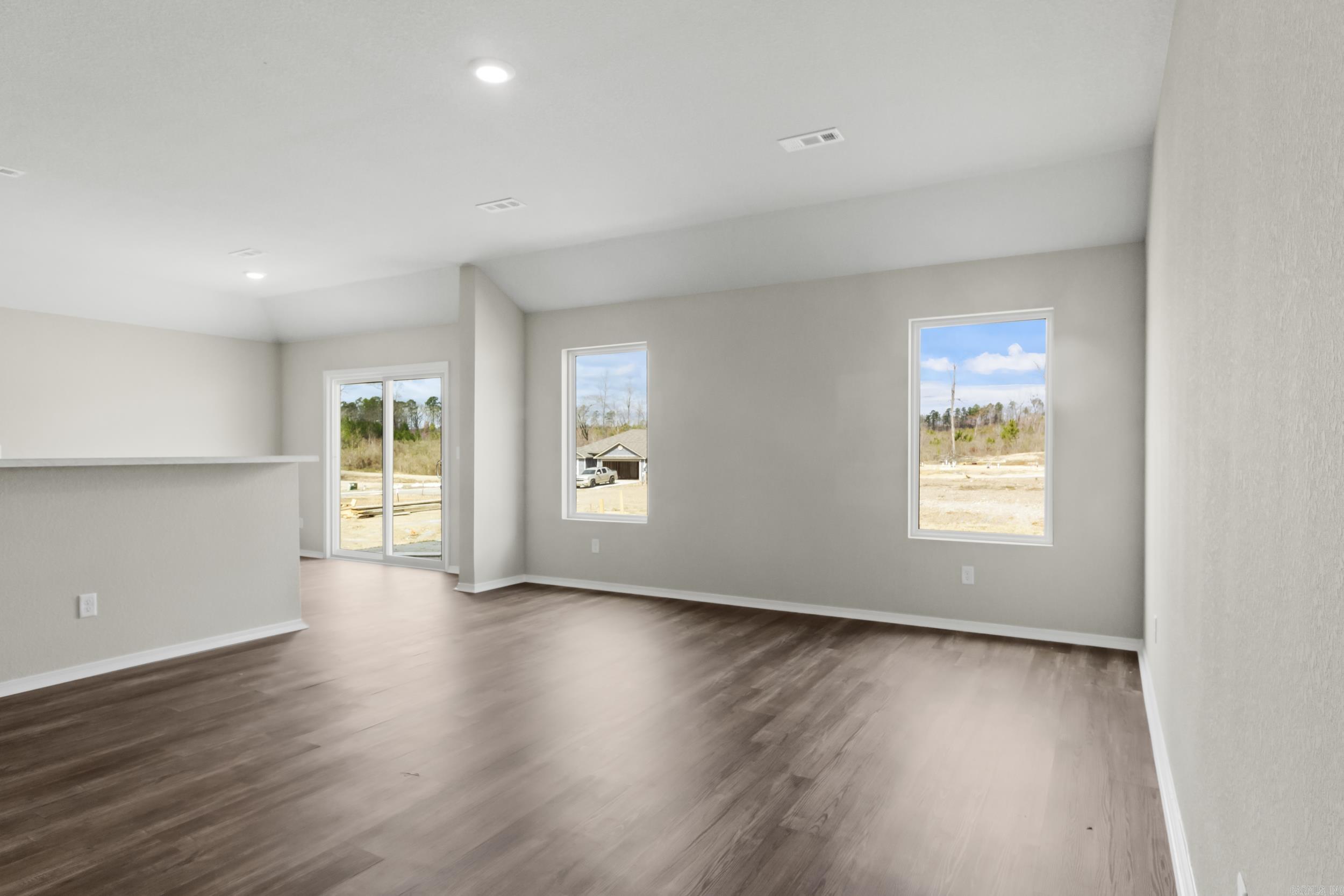 HILLDALE CROSSING - Residential