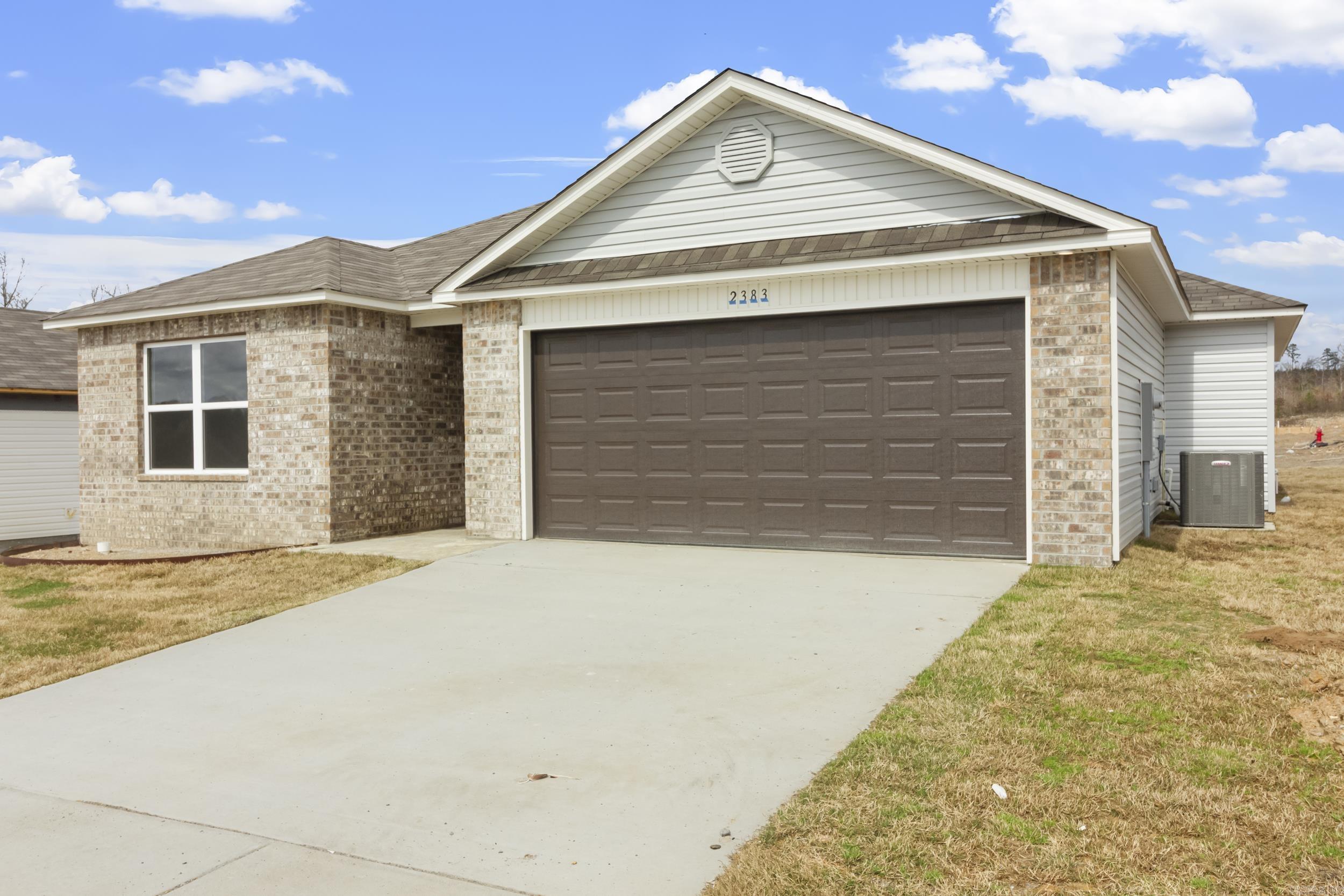 HILLDALE CROSSING - Residential