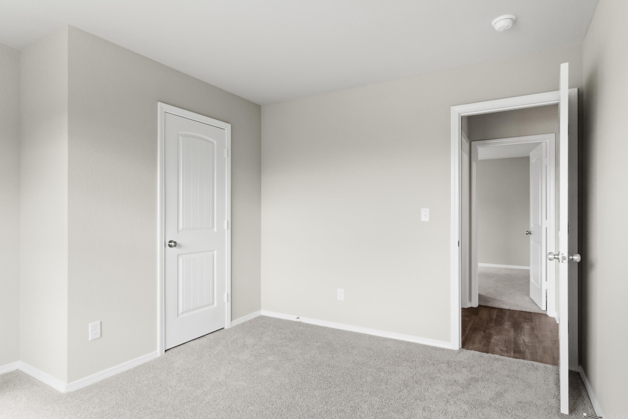 HILLDALE CROSSING - Residential