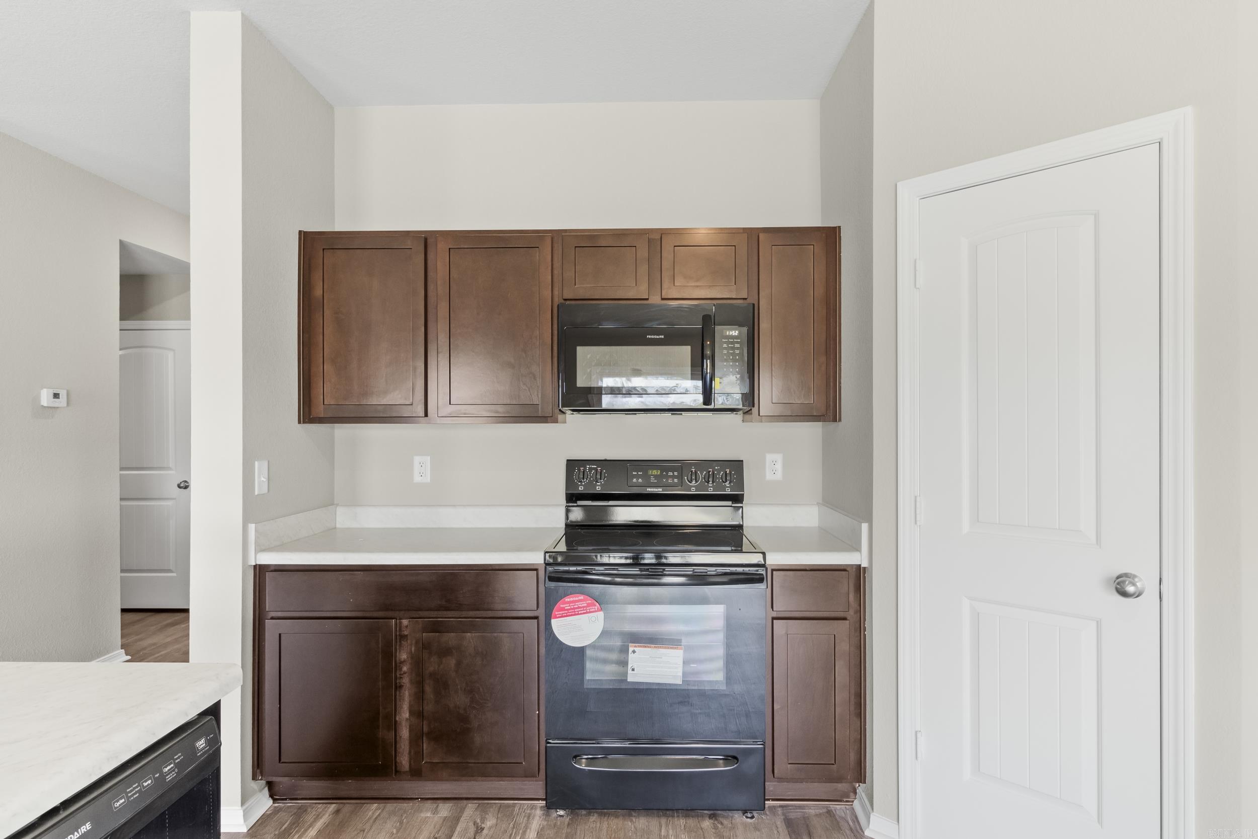 HILLDALE CROSSING - Residential