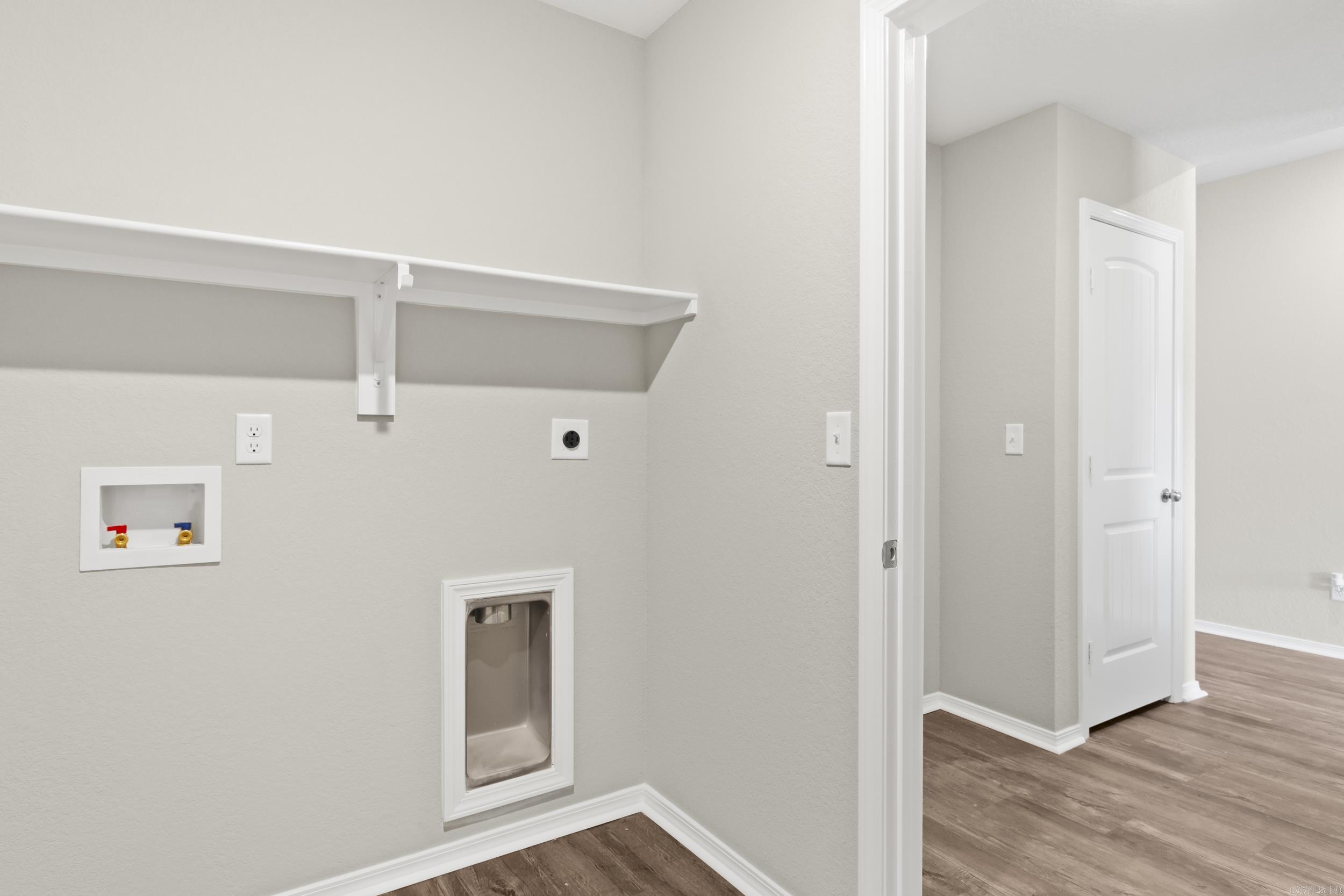 HILLDALE CROSSING - Residential