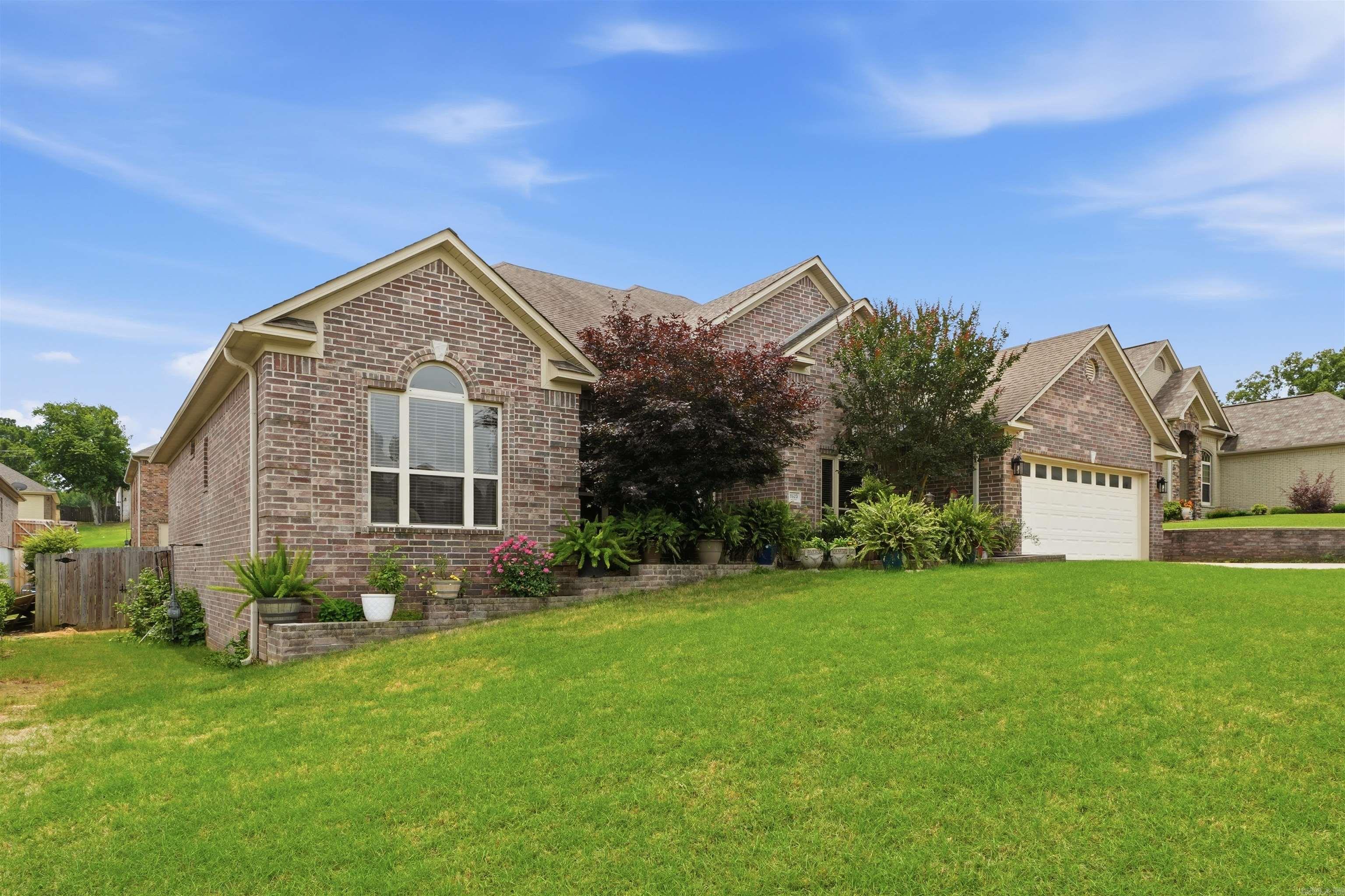 MILLERS CROSSING - Residential