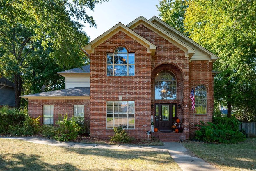 Location Location Location Sellers offering 10K in Buyers Concessions.  Nestled in the Heart of Maumelle.  With 4 bedrooms plus a bonus and 3.5 baths - This home features a Master with on suite on the 1st floor.   Open kitchen with new appliances with separate dining.  Enjoy the spacious deck and Man-Cave with A/C situated in the backyard. The fully fenced backyard backs up to walking trail that leads to the lake. New upstairs air unit in 2022 !!!