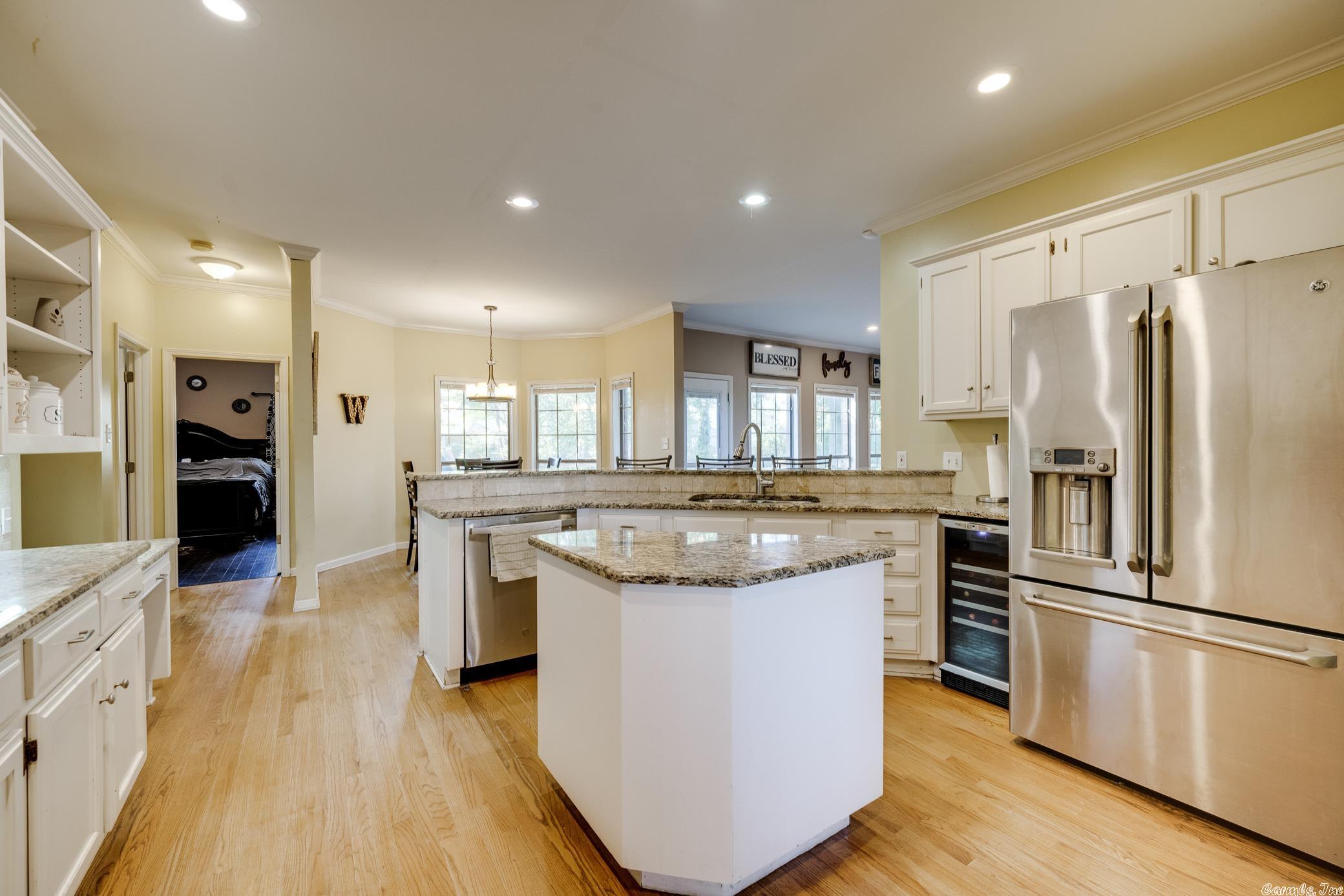 SOUTH SHORE ADDN - Residential