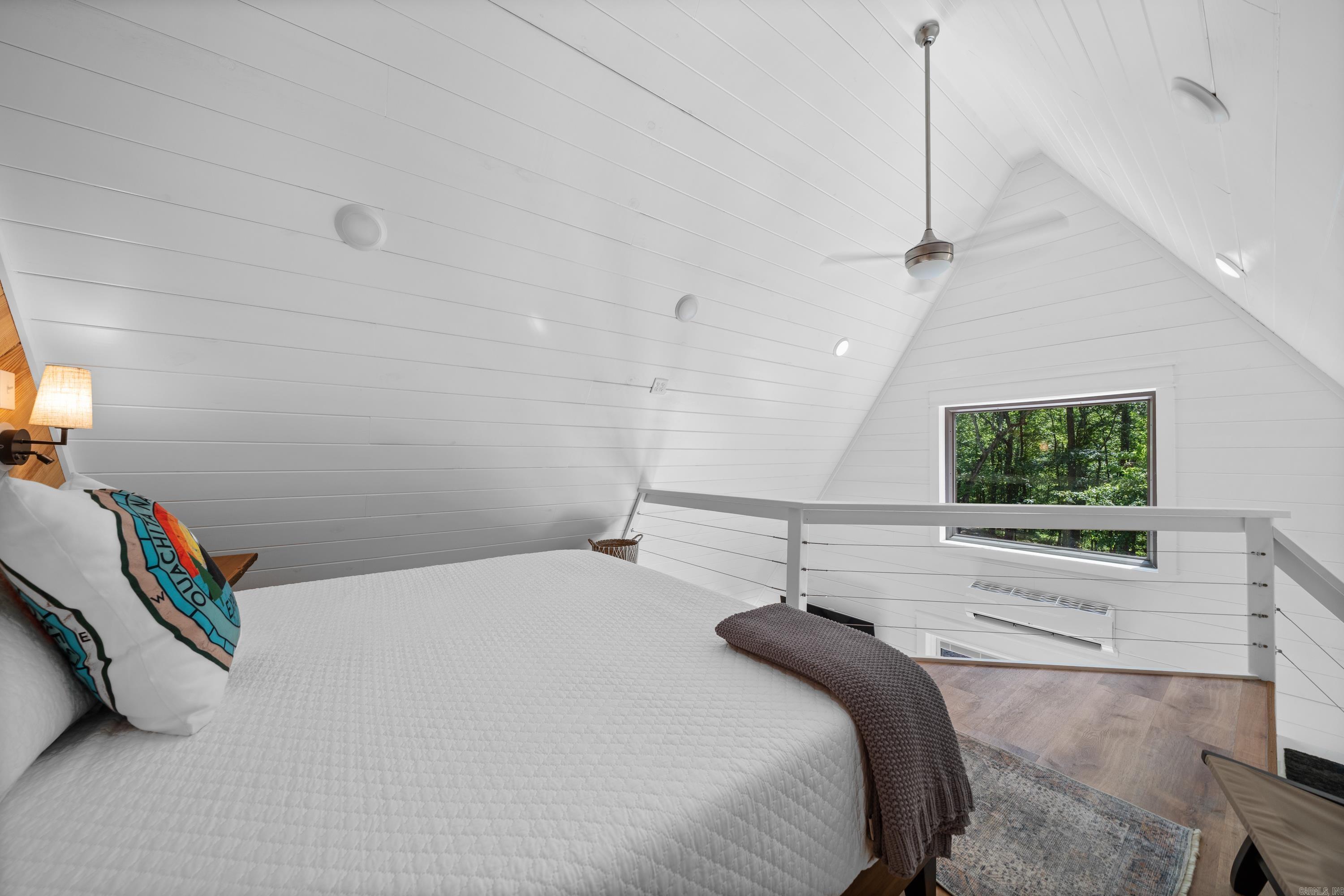 Metes & Bounds - Residential Income