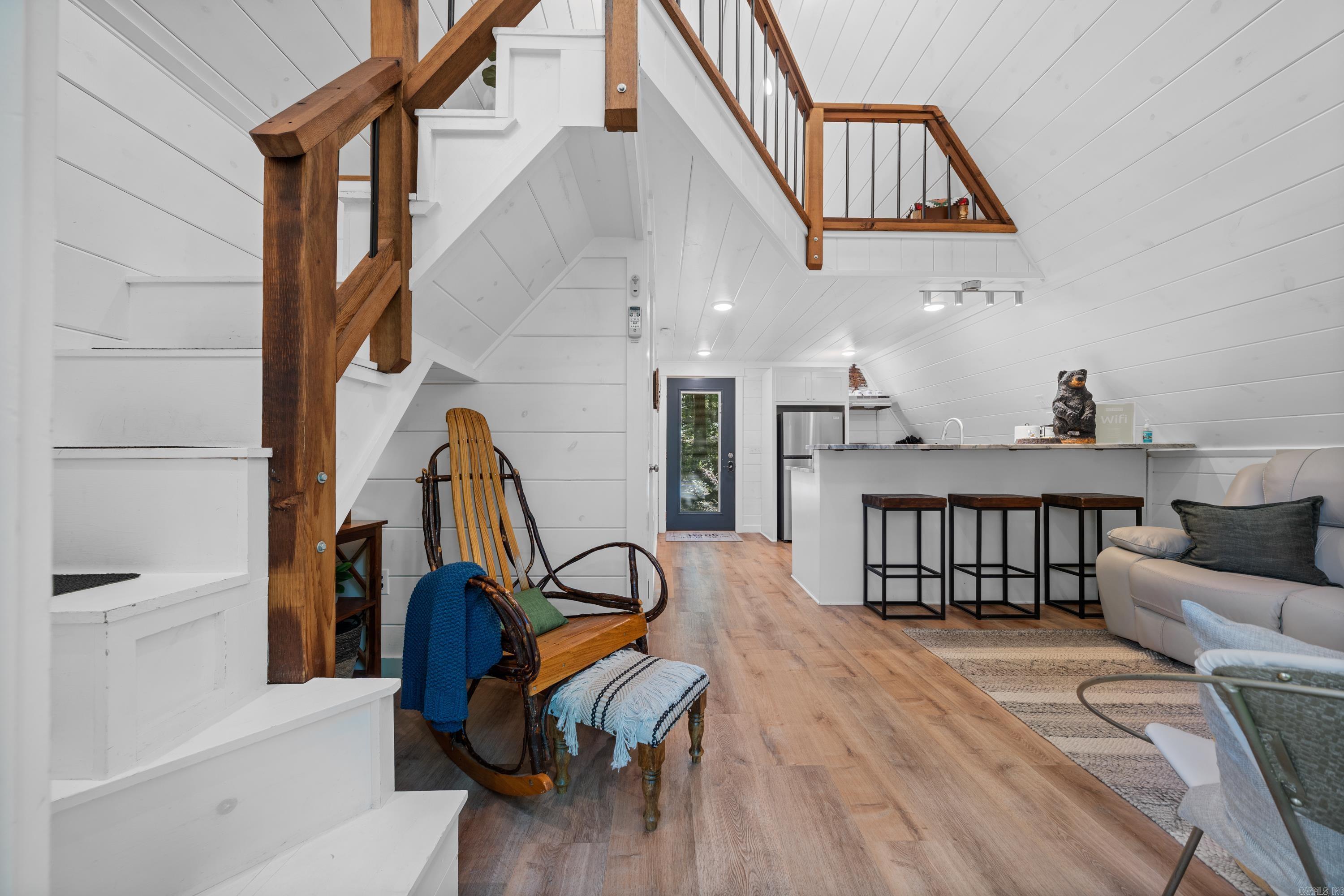 Metes & Bounds - Residential Income