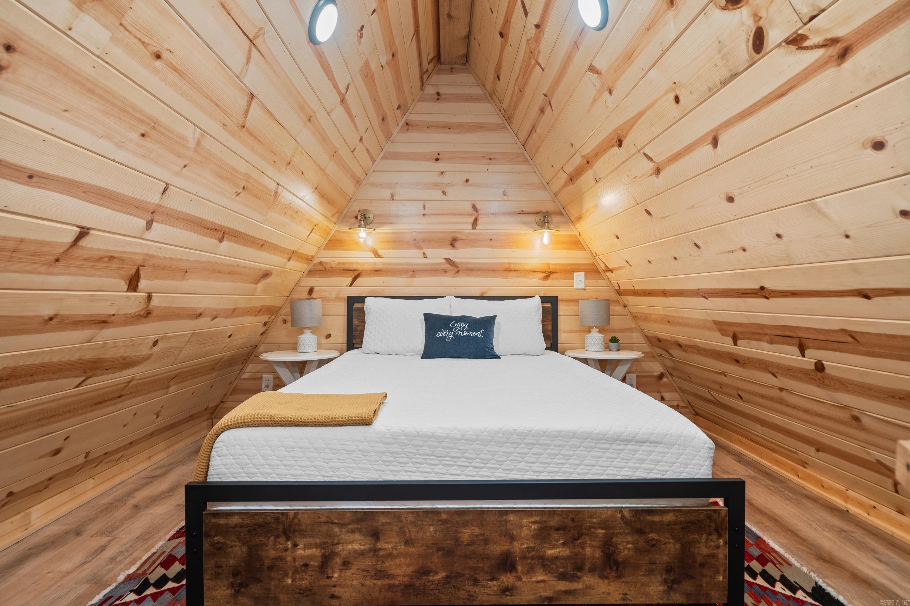 Metes & Bounds - Residential Income