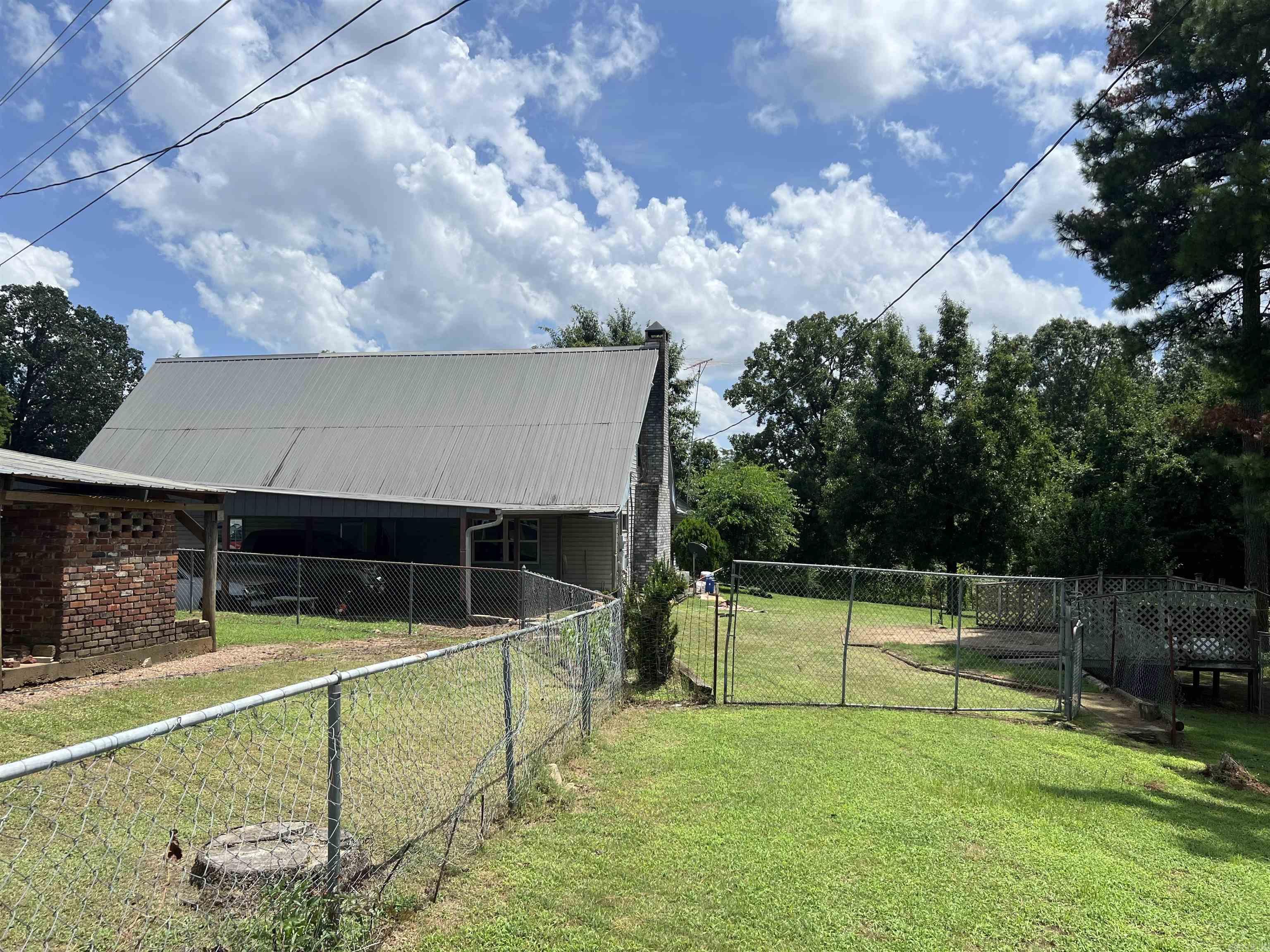 DEQUEEN INDUSTRIAL PARK - Residential