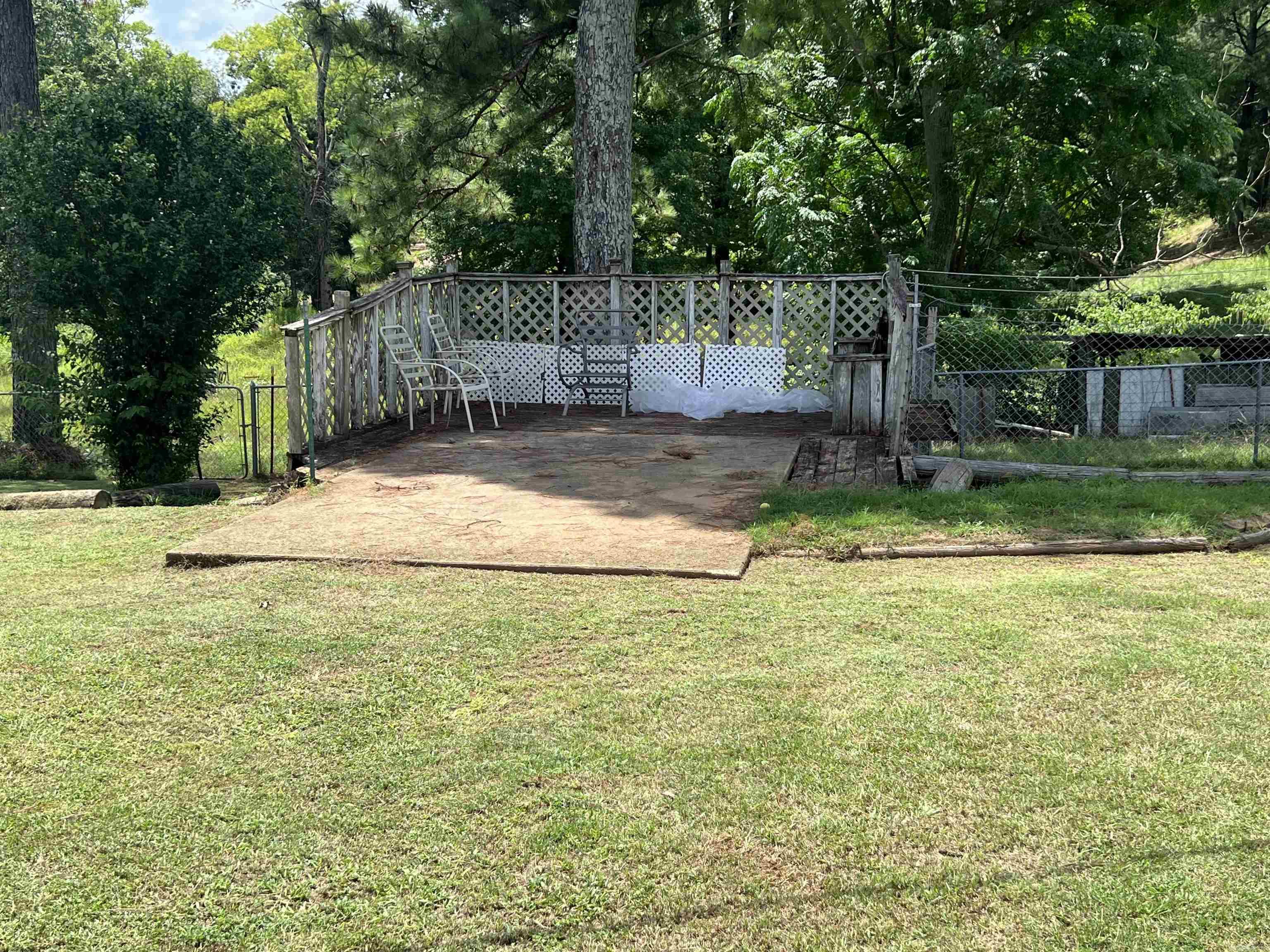 DEQUEEN INDUSTRIAL PARK - Residential