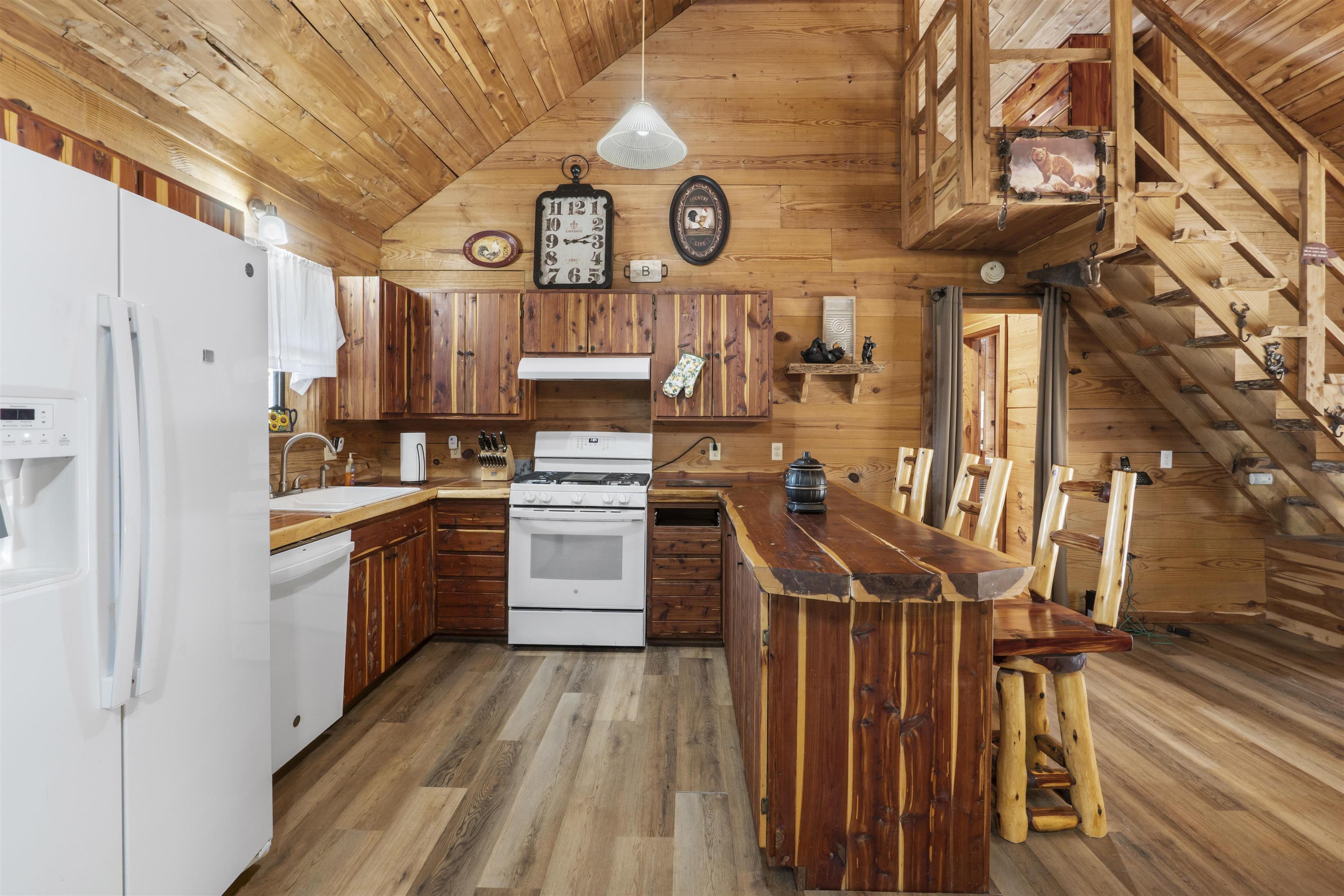 RIPPLIN SHOALS BLUFFS - Residential