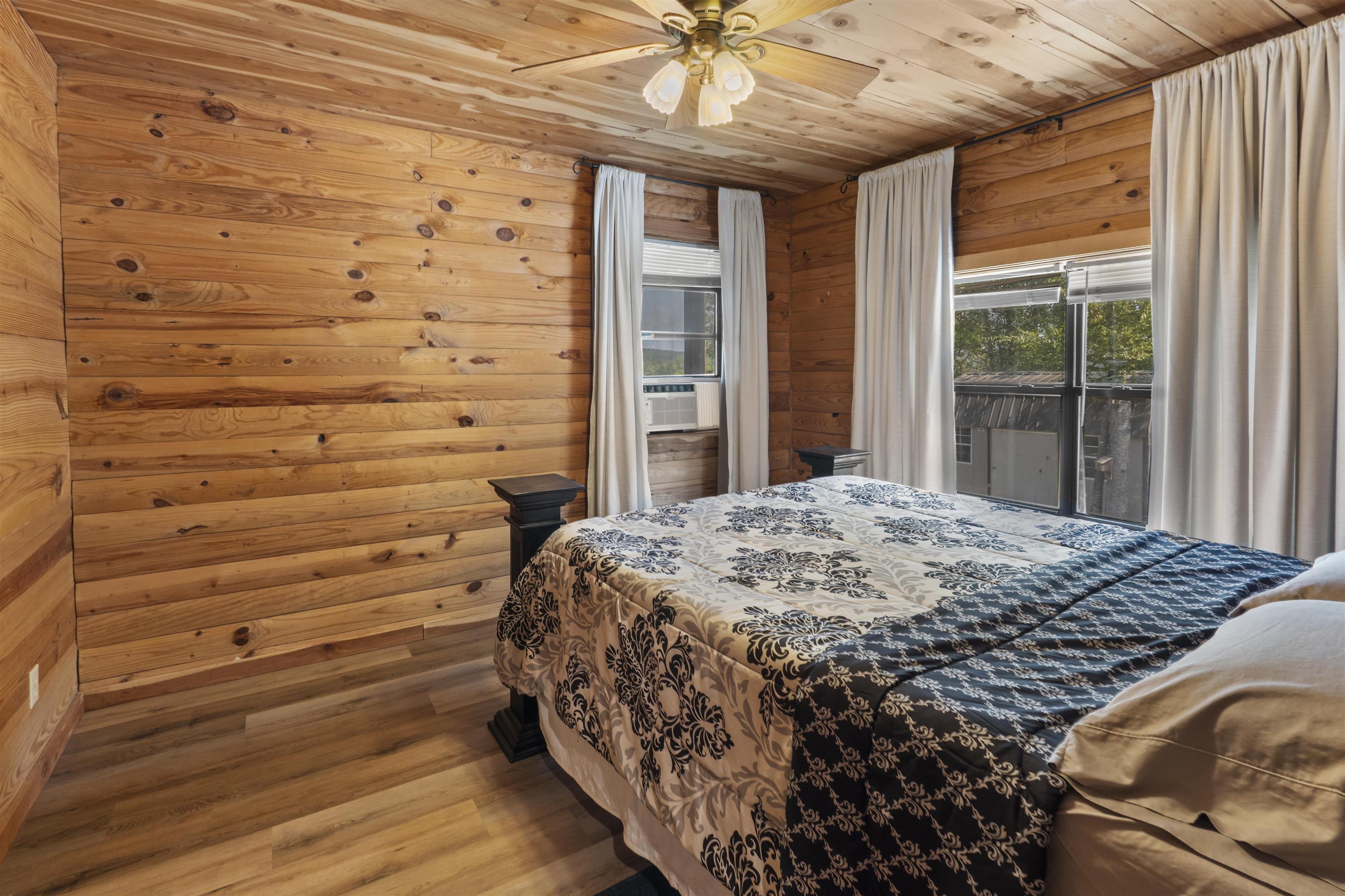 RIPPLIN SHOALS BLUFFS - Residential