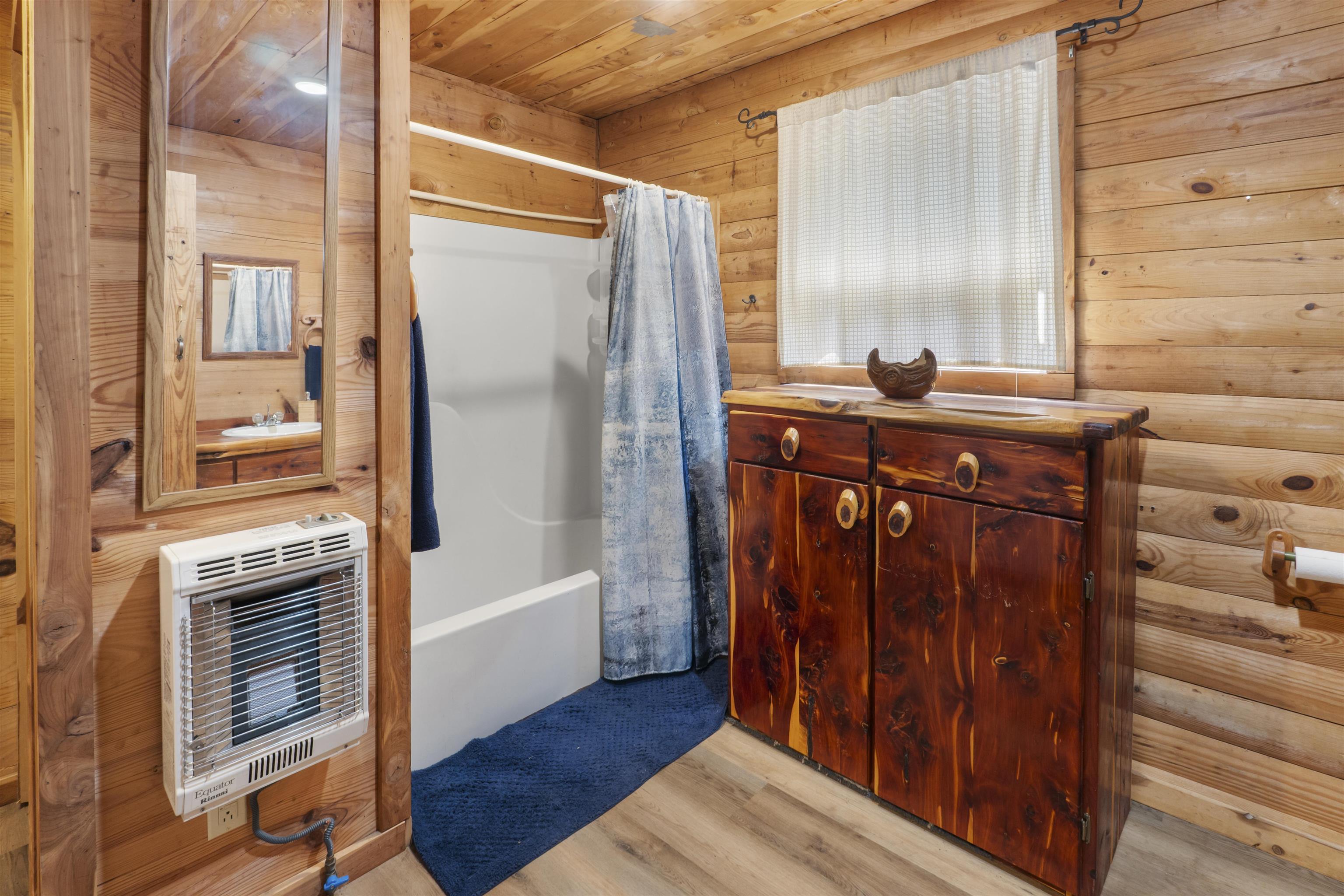 RIPPLIN SHOALS BLUFFS - Residential