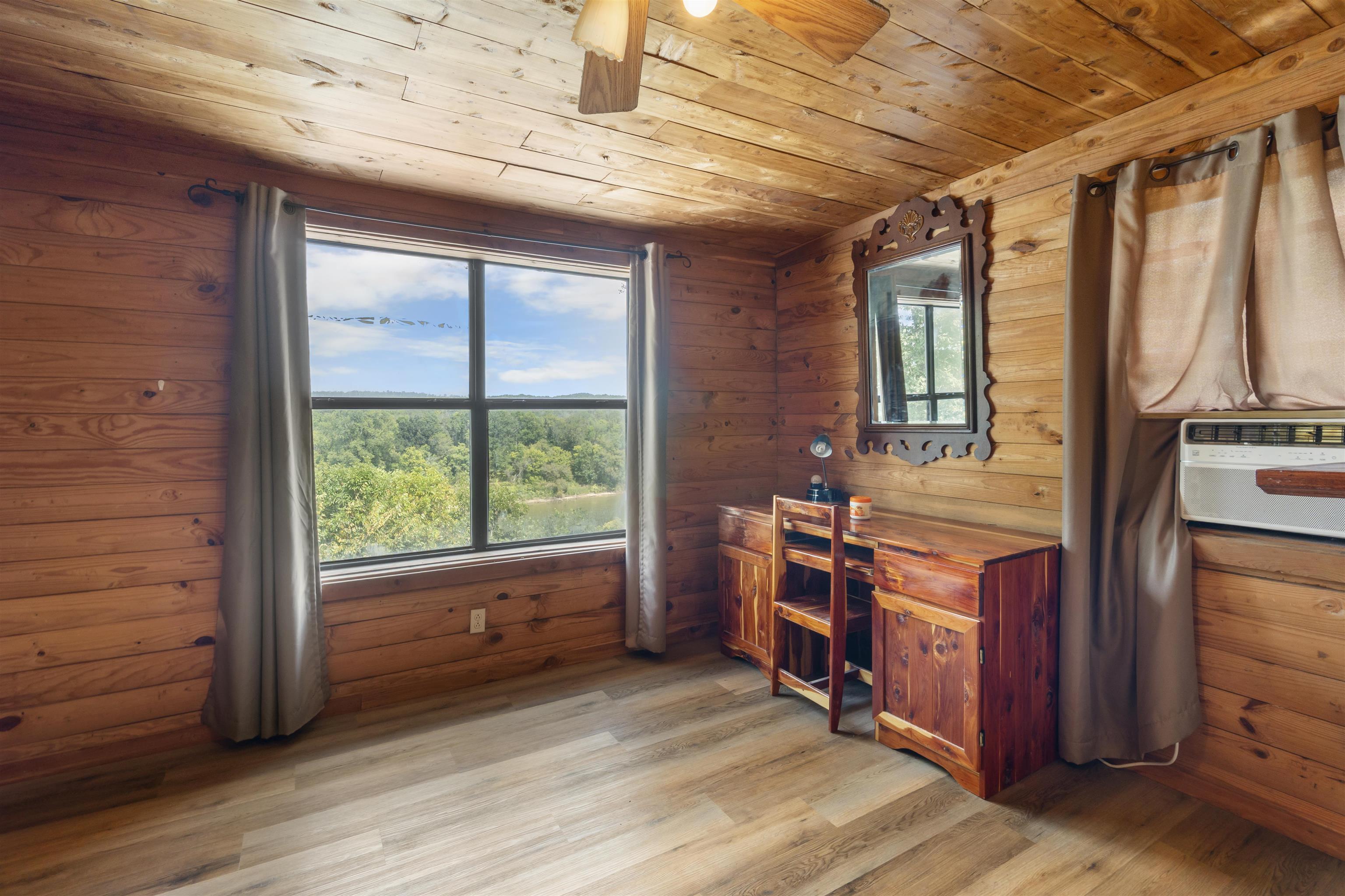 RIPPLIN SHOALS BLUFFS - Residential