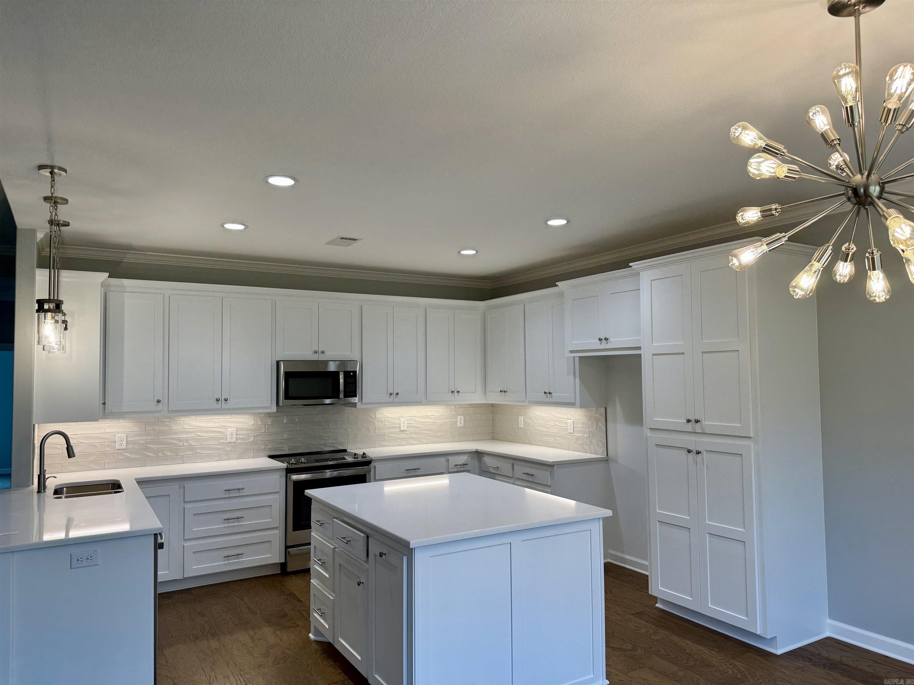 STONEYBROOK - Residential