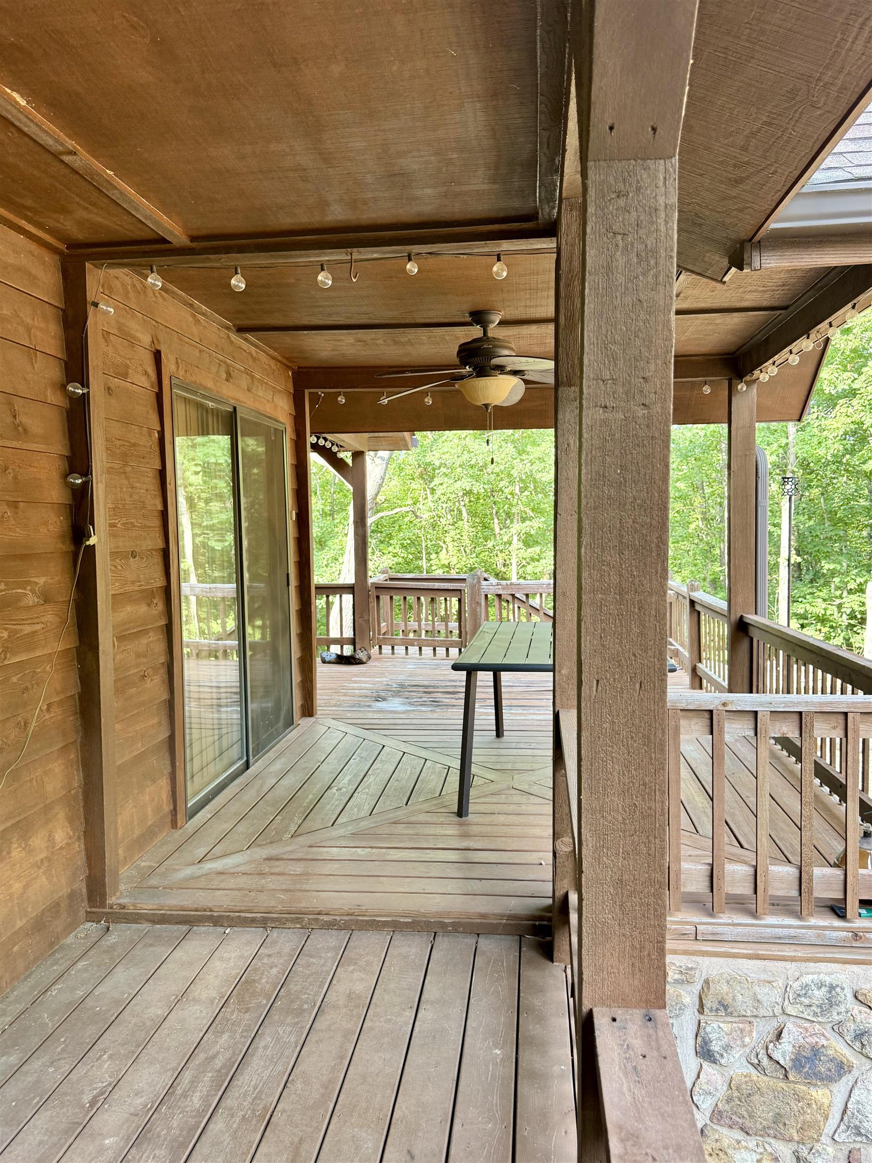 WHISPERING SPRINGS - Residential