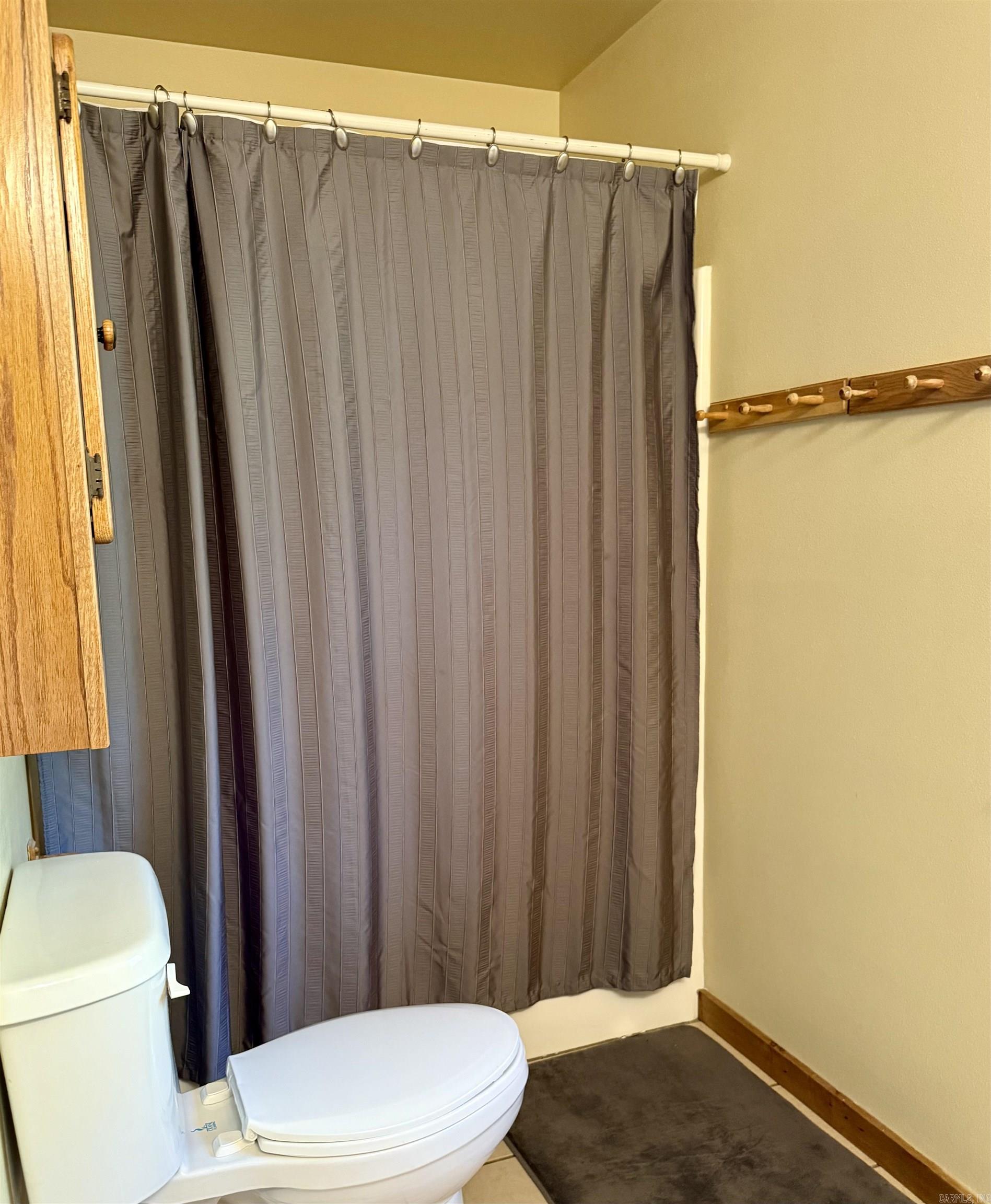 WHISPERING SPRINGS - Residential