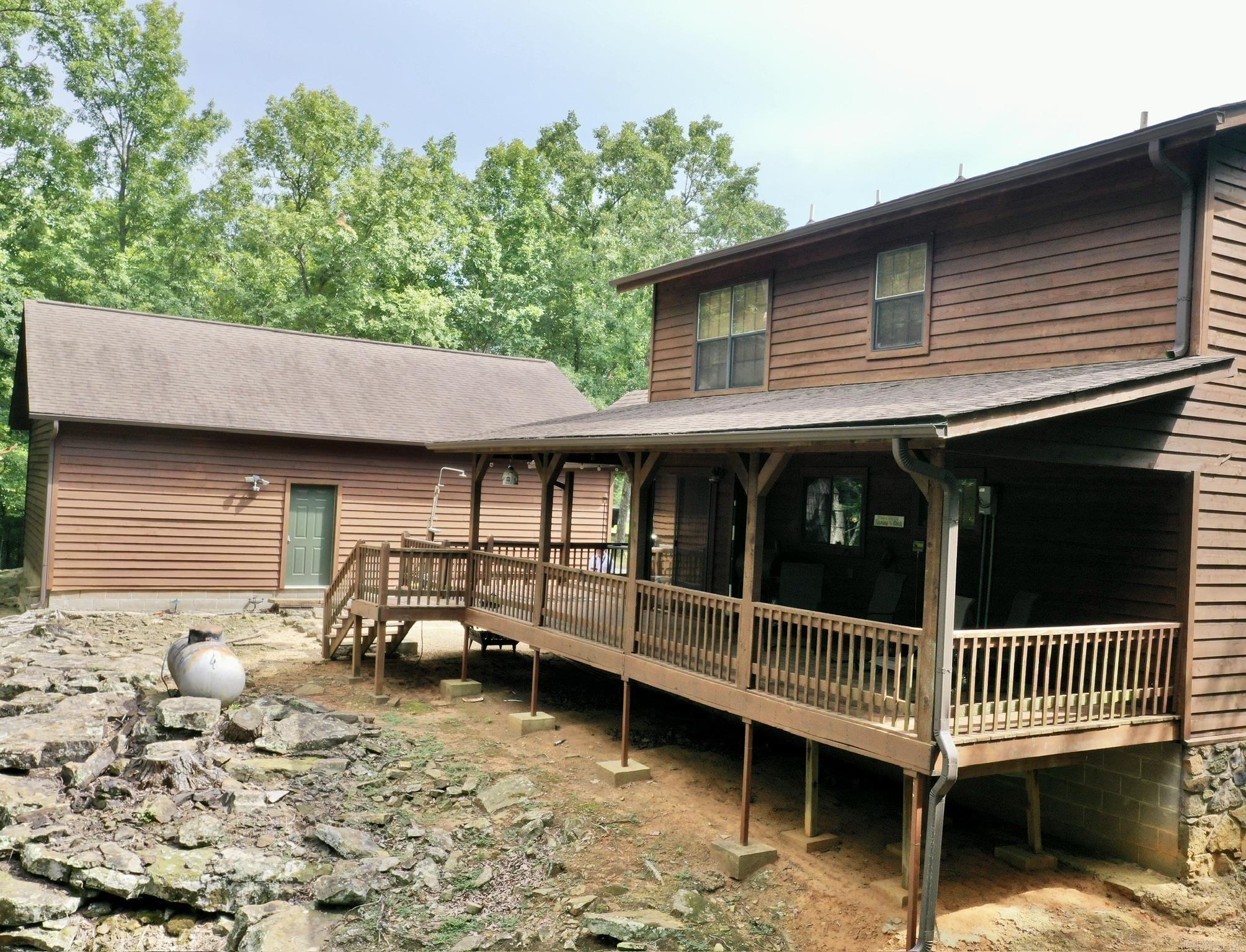 WHISPERING SPRINGS - Residential