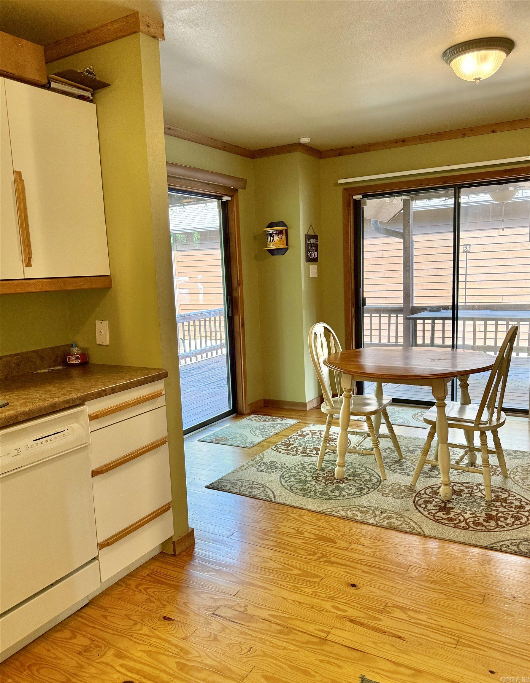 WHISPERING SPRINGS - Residential