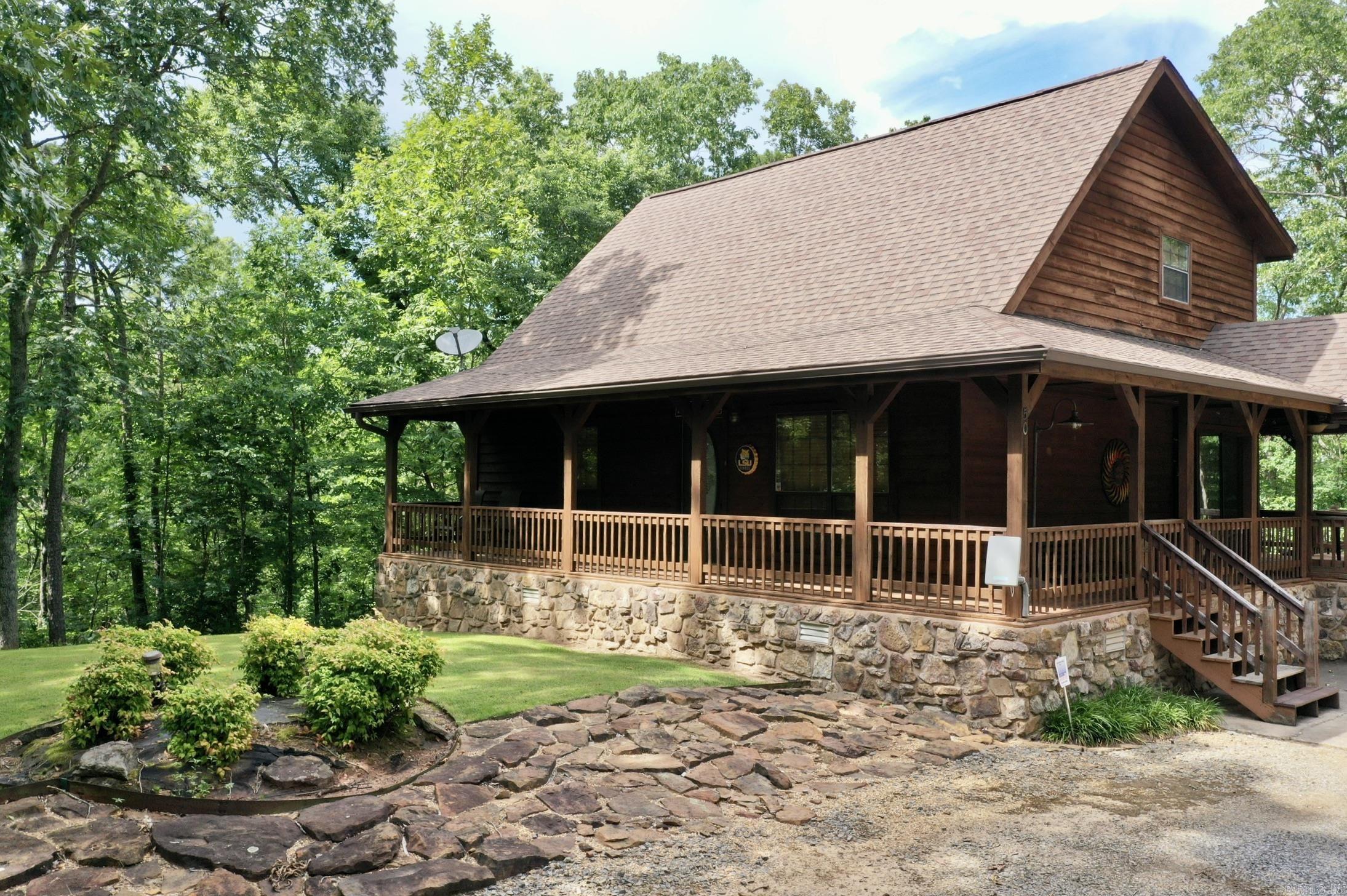 WHISPERING SPRINGS - Residential