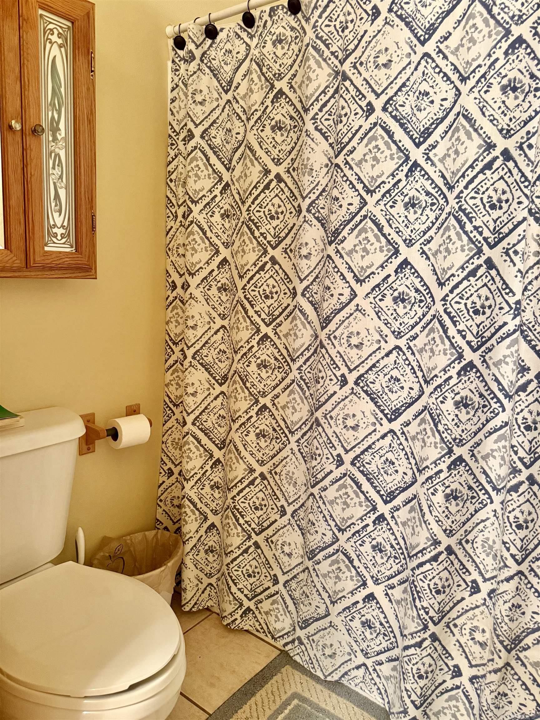 WHISPERING SPRINGS - Residential