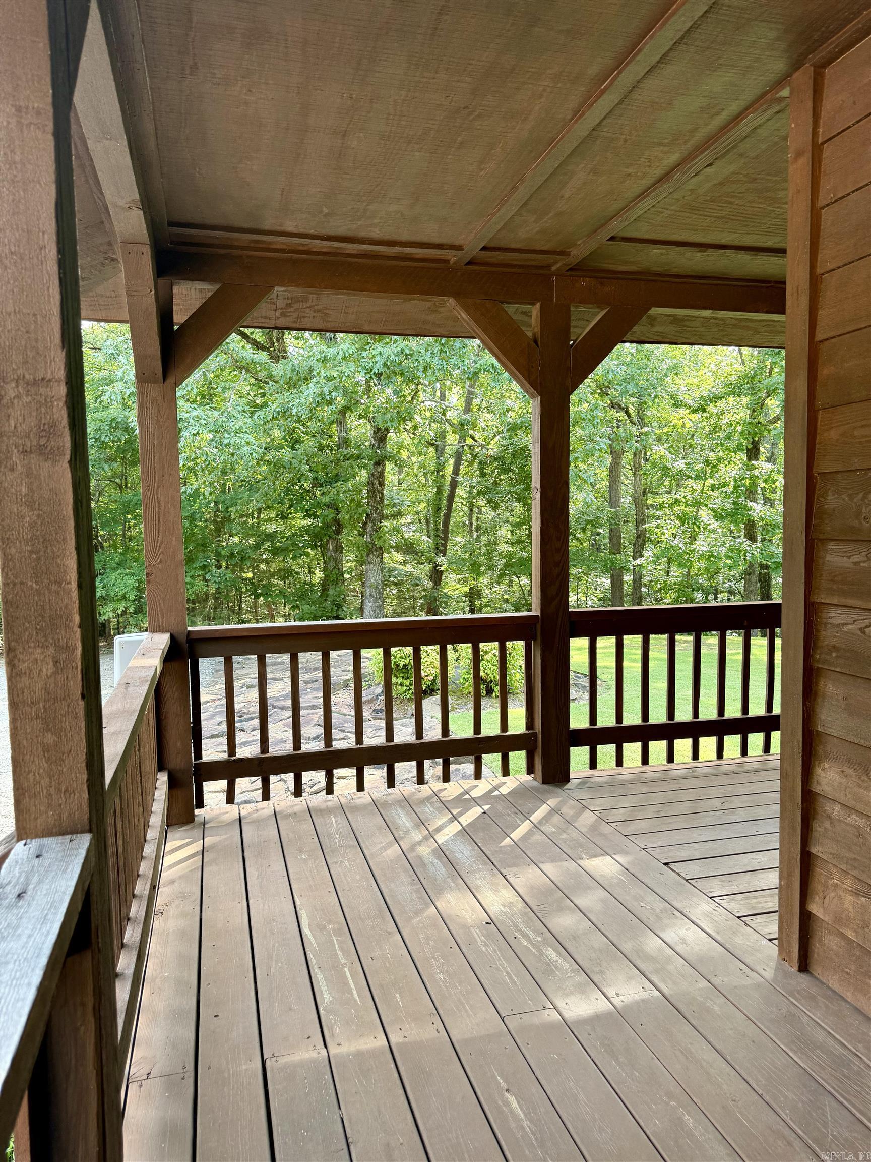 WHISPERING SPRINGS - Residential