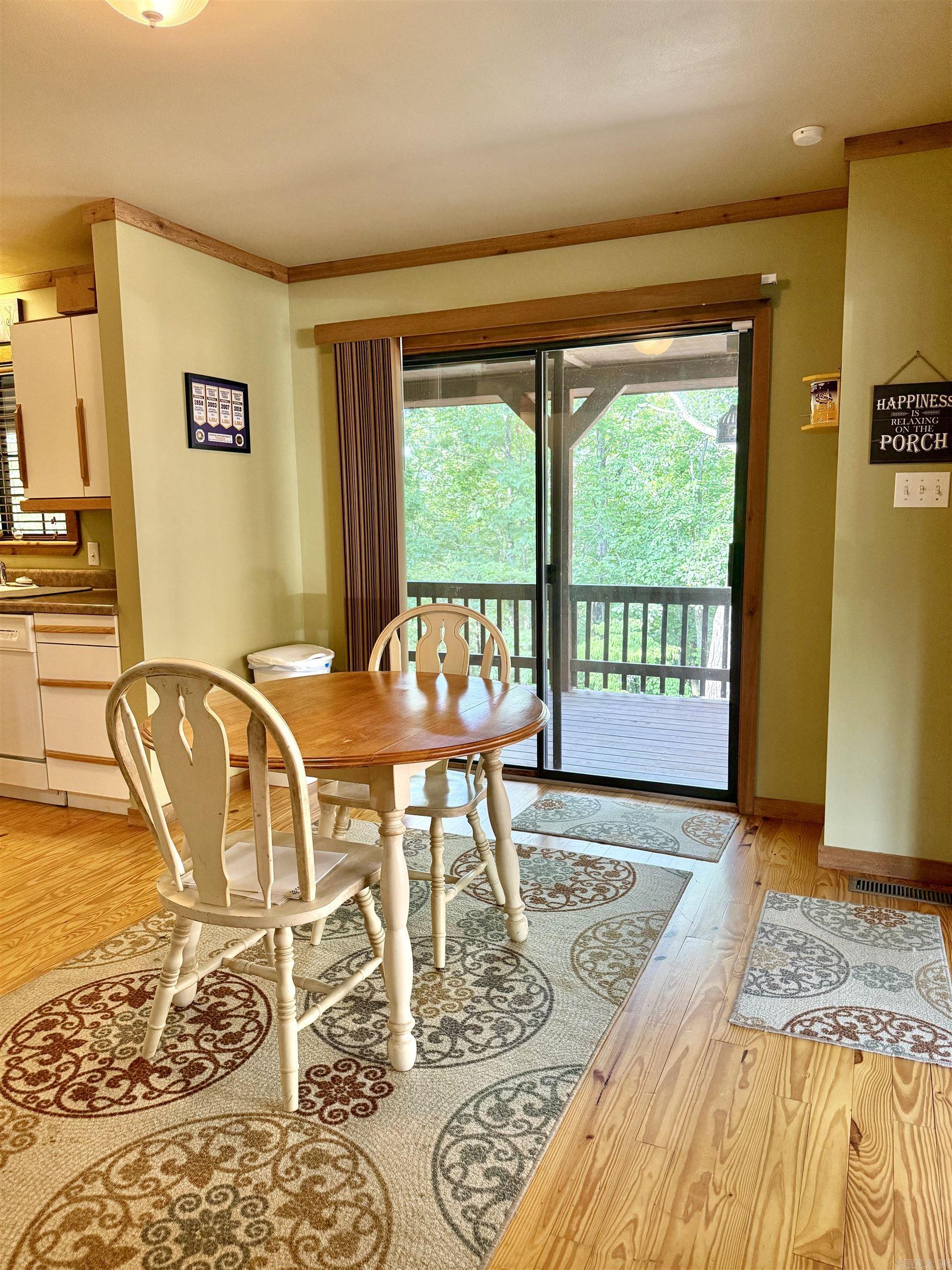 WHISPERING SPRINGS - Residential