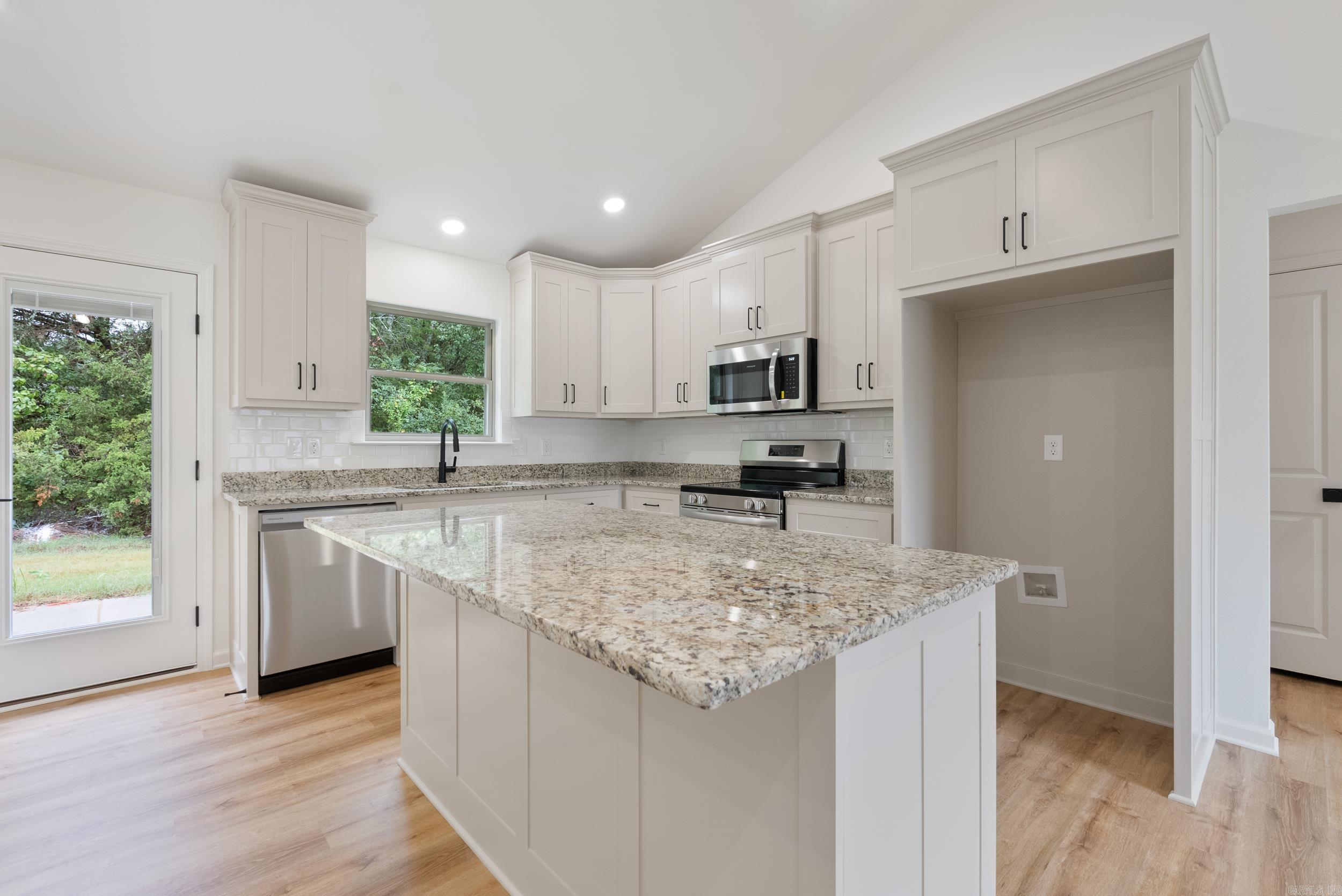 PAW'S PLACE - Residential
