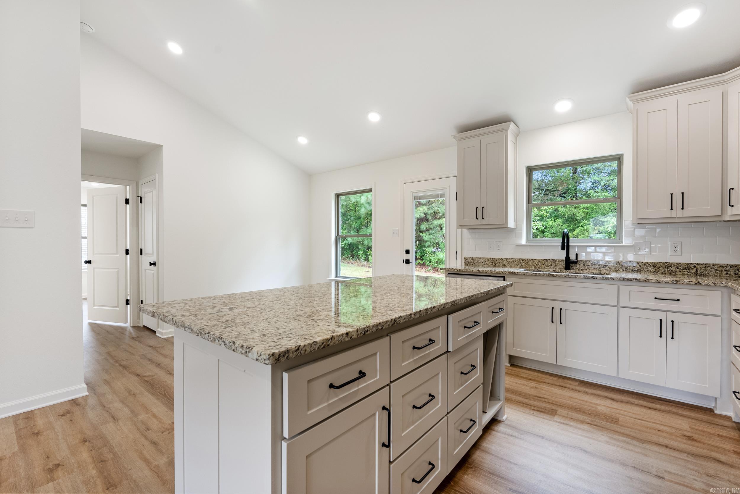 PAW'S PLACE - Residential