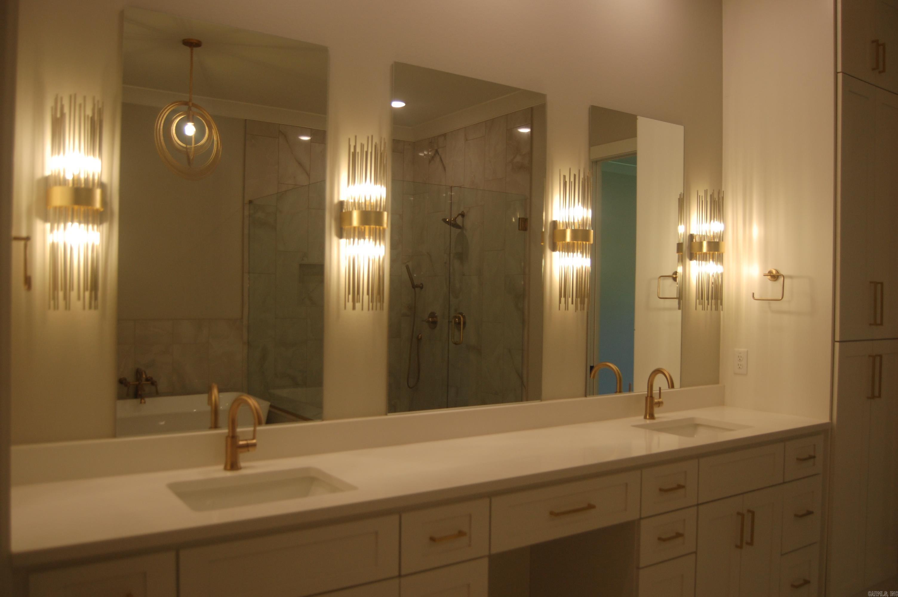 CHENAL VALLEY ABINGTON COURT - Residential