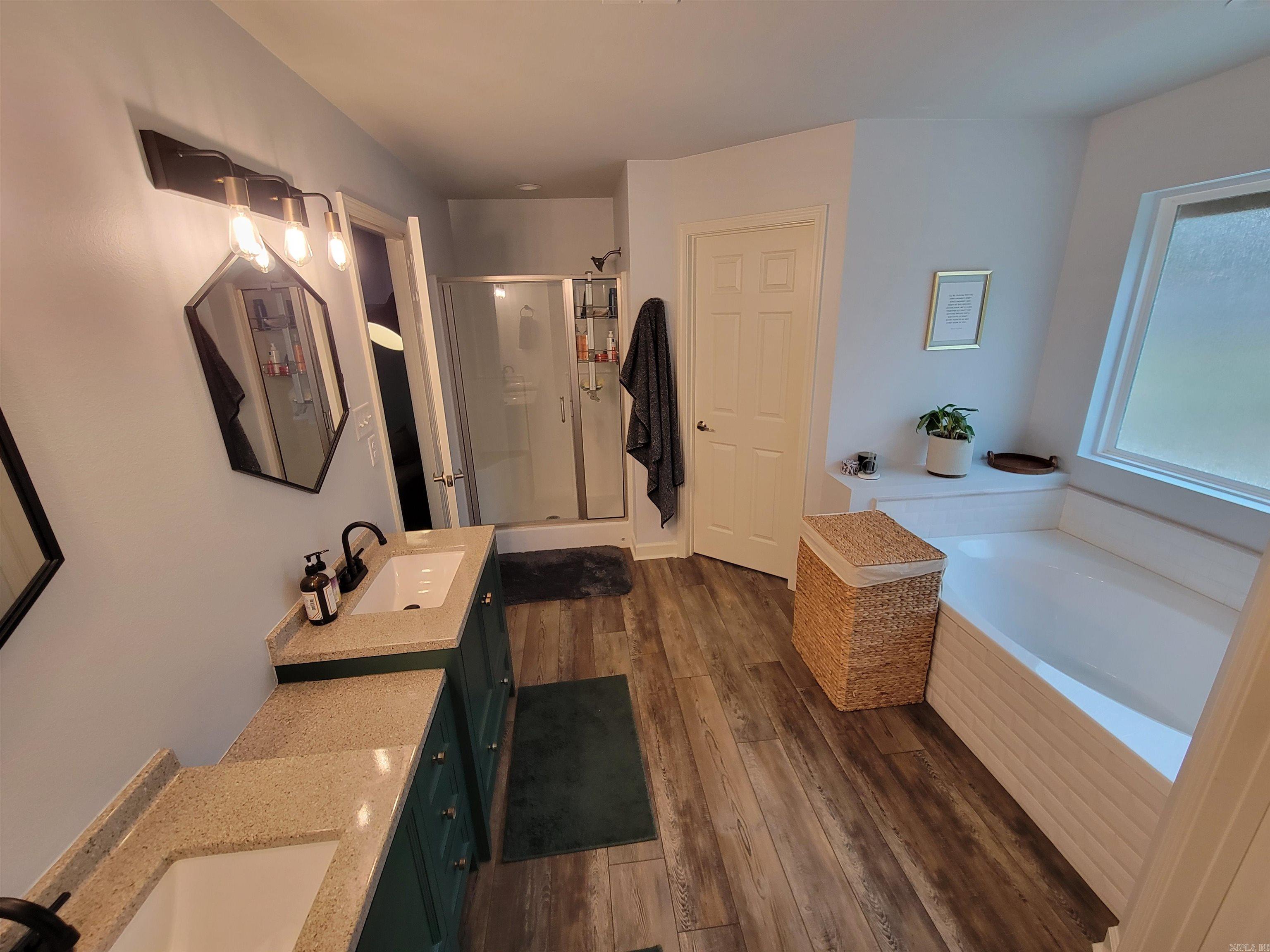 HONOR'S PLACE - Residential