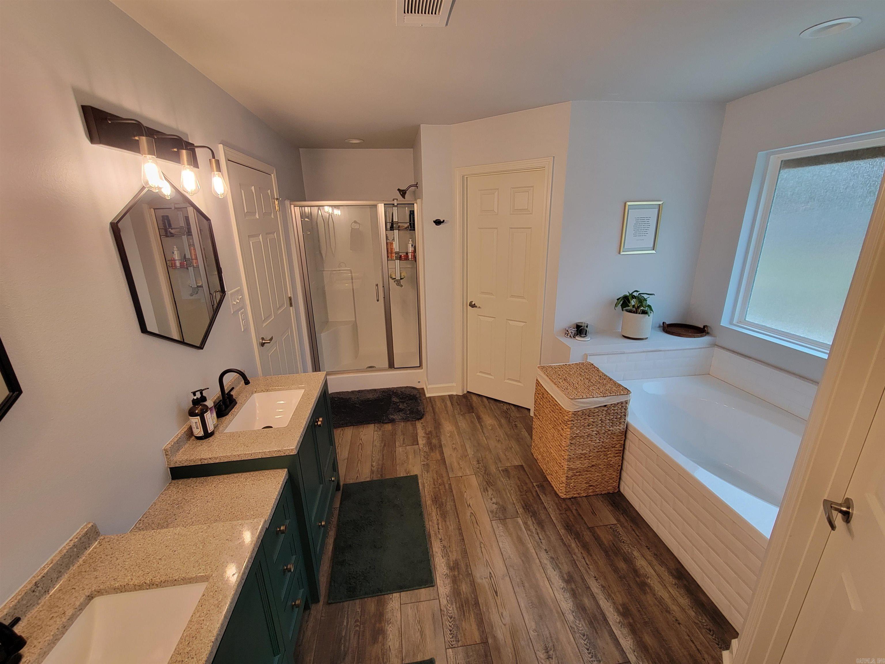 HONOR'S PLACE - Residential