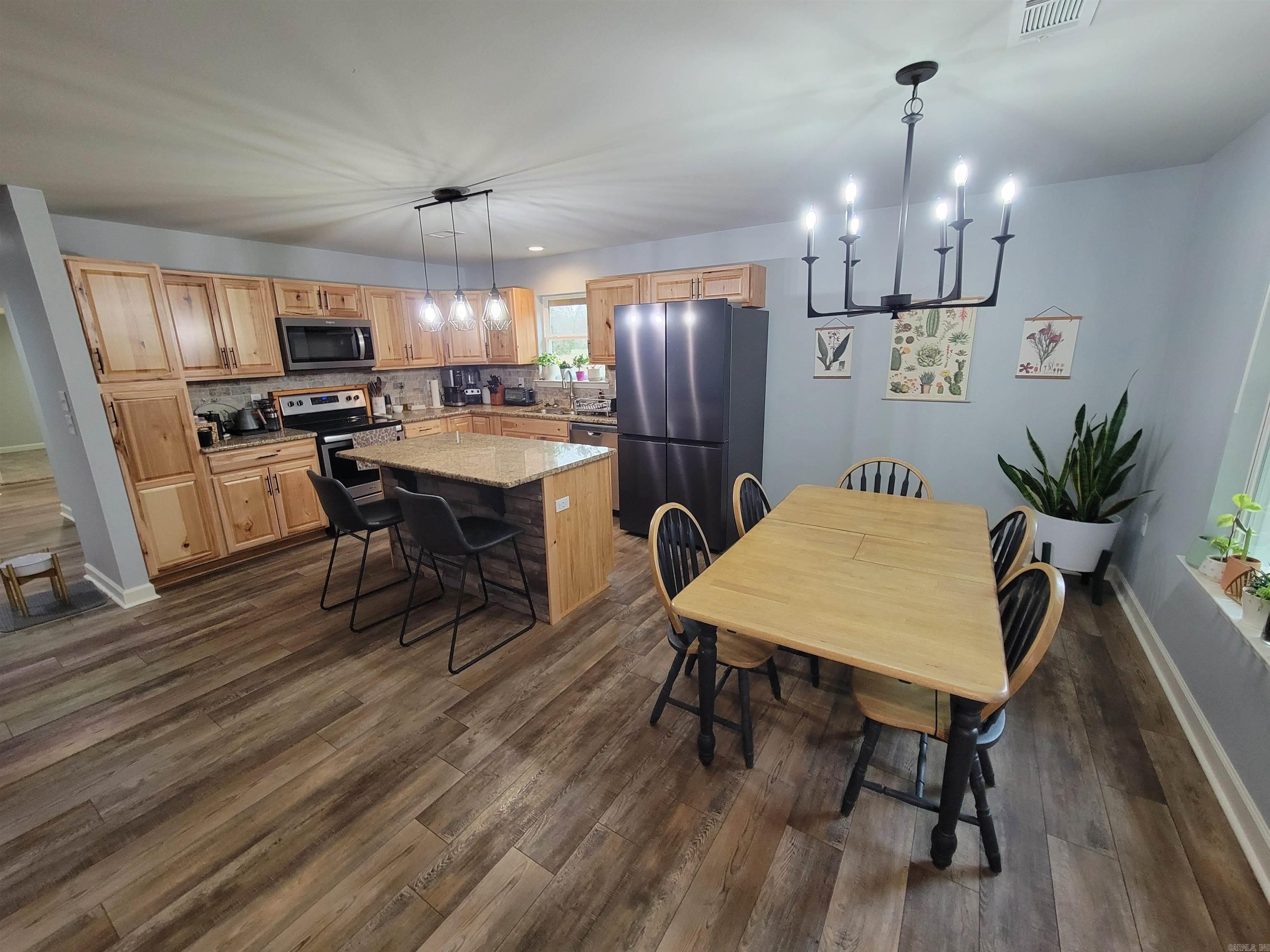 HONOR'S PLACE - Residential