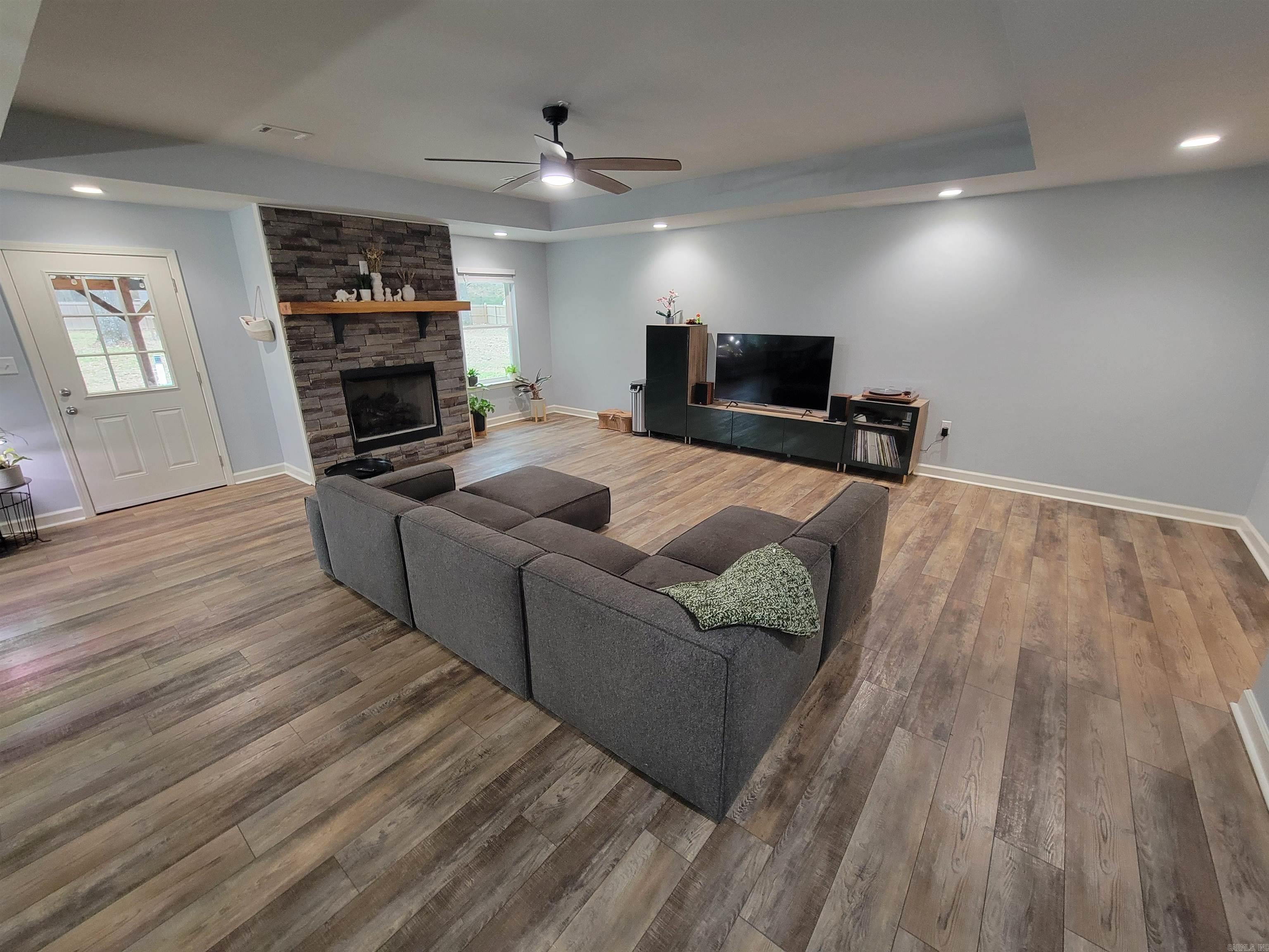 HONOR'S PLACE - Residential