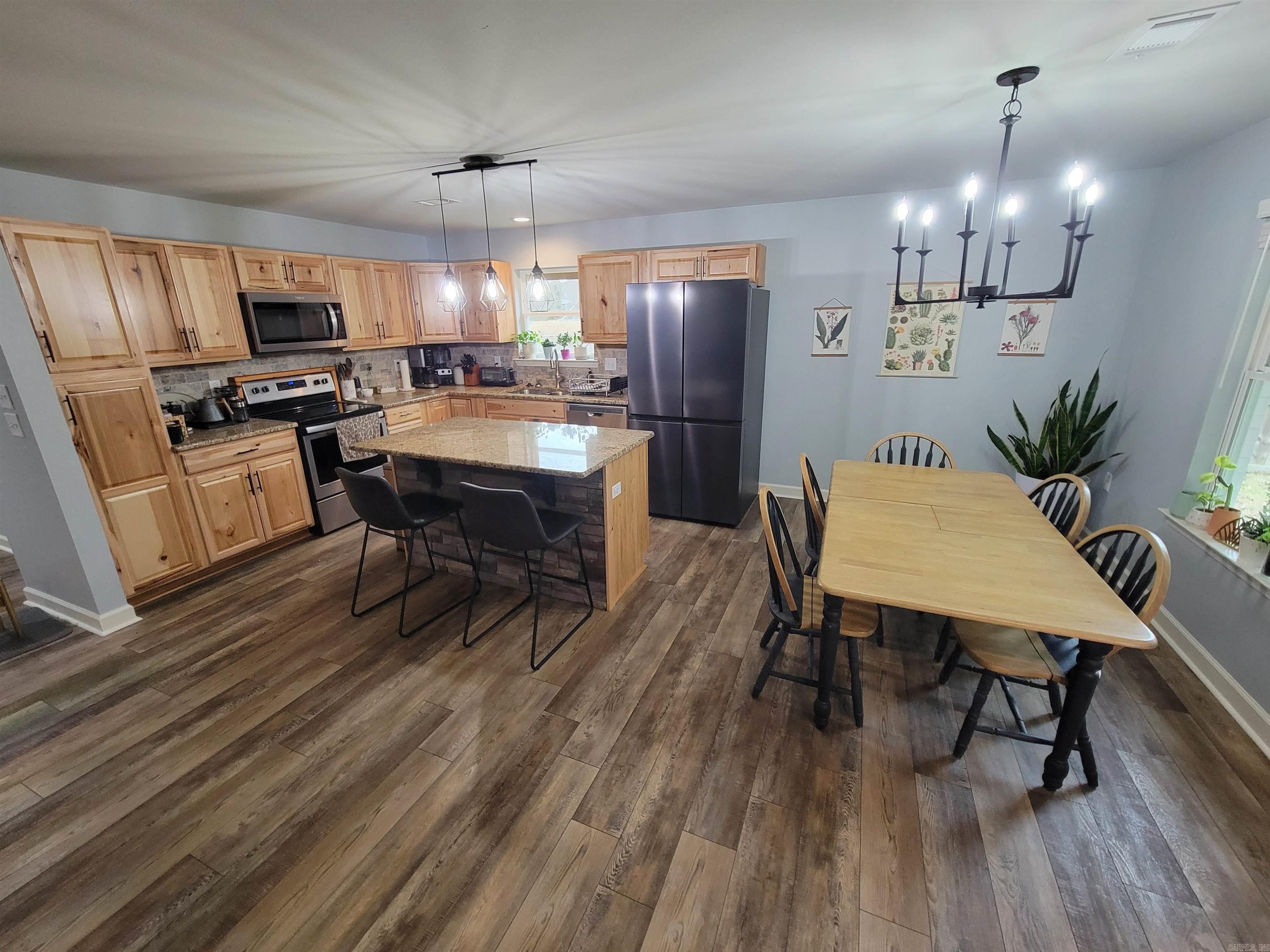 HONOR'S PLACE - Residential