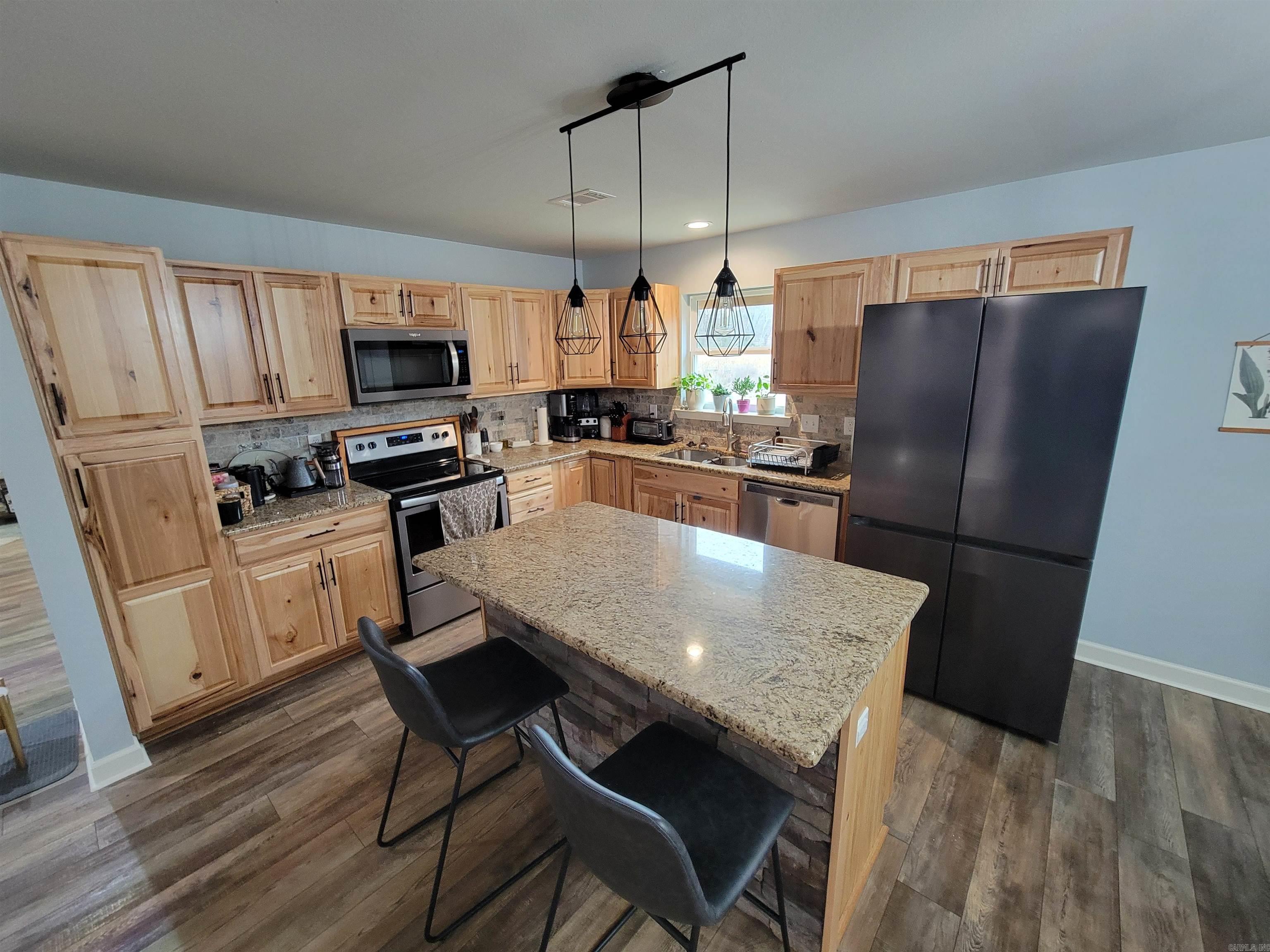 HONOR'S PLACE - Residential