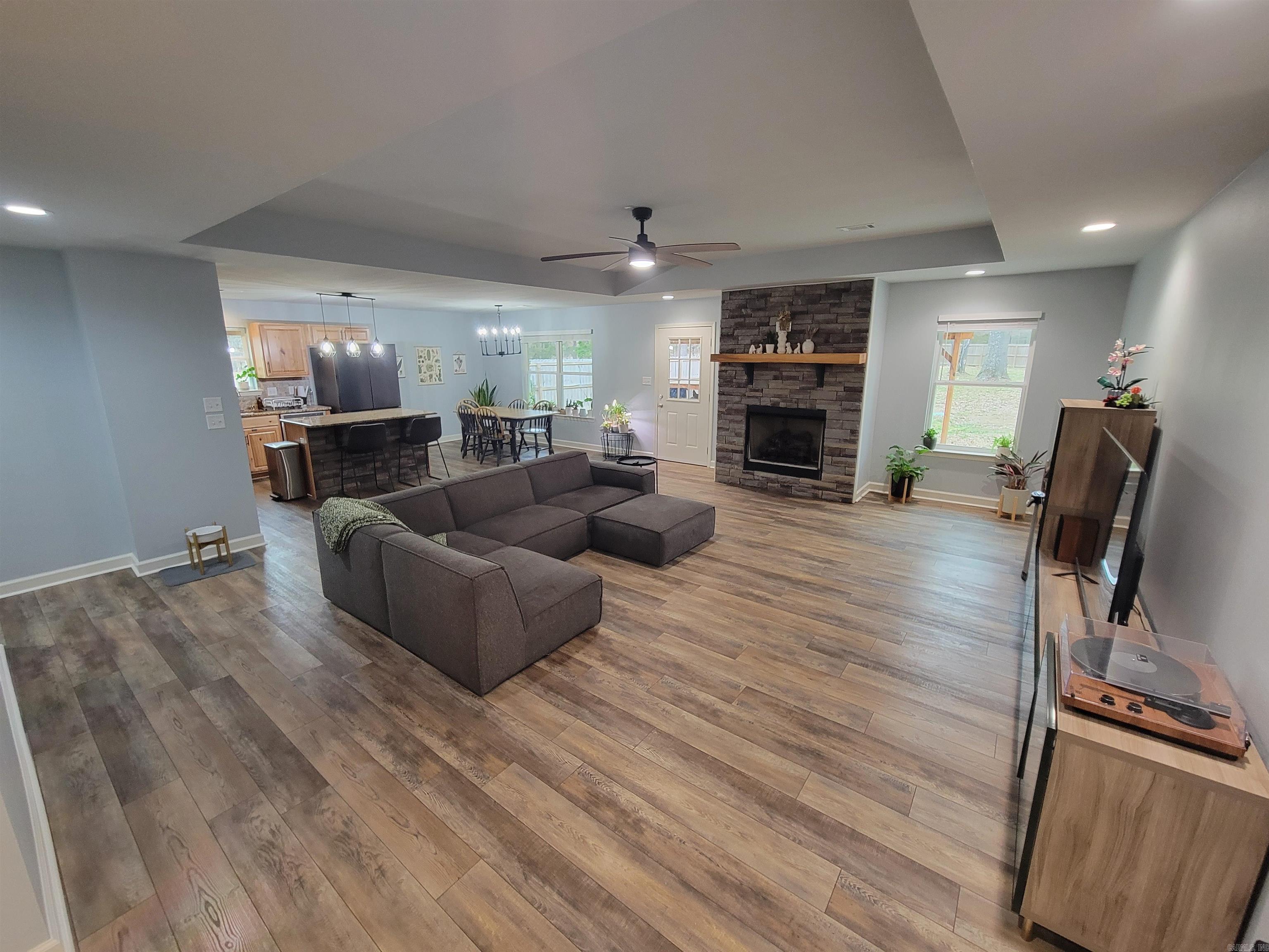 HONOR'S PLACE - Residential