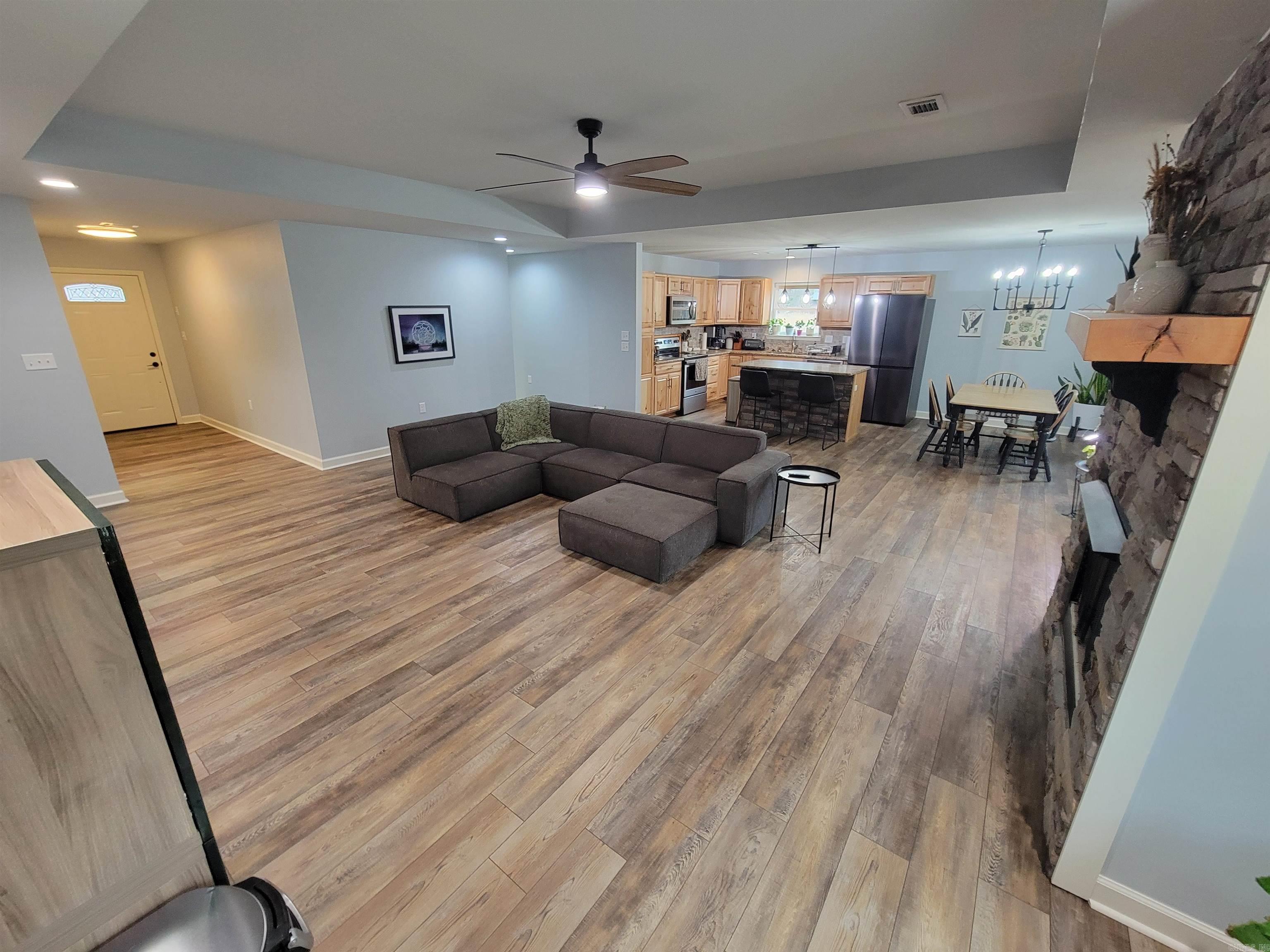 HONOR'S PLACE - Residential